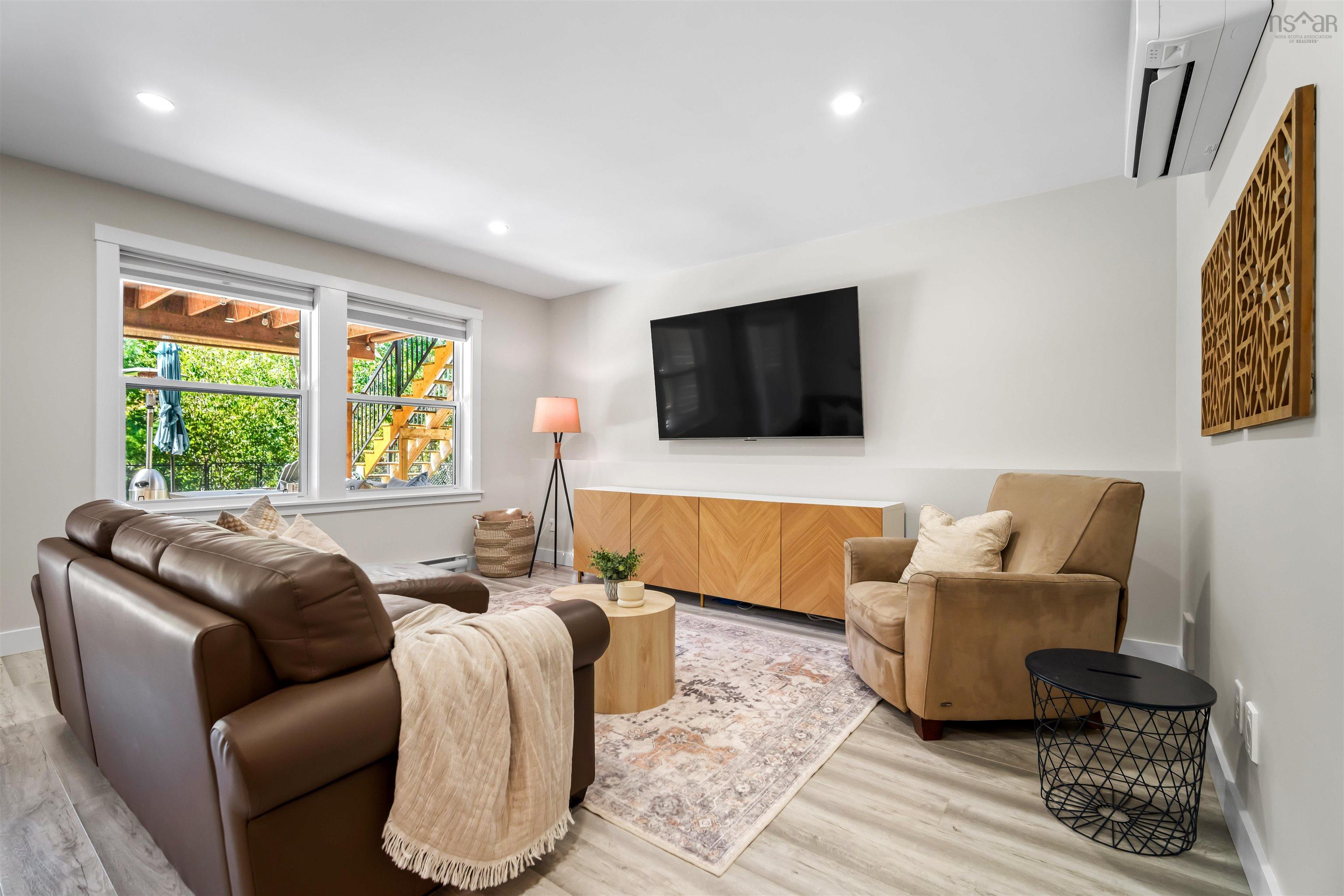$874,900.00: 50 Serotina Lane, Bedford