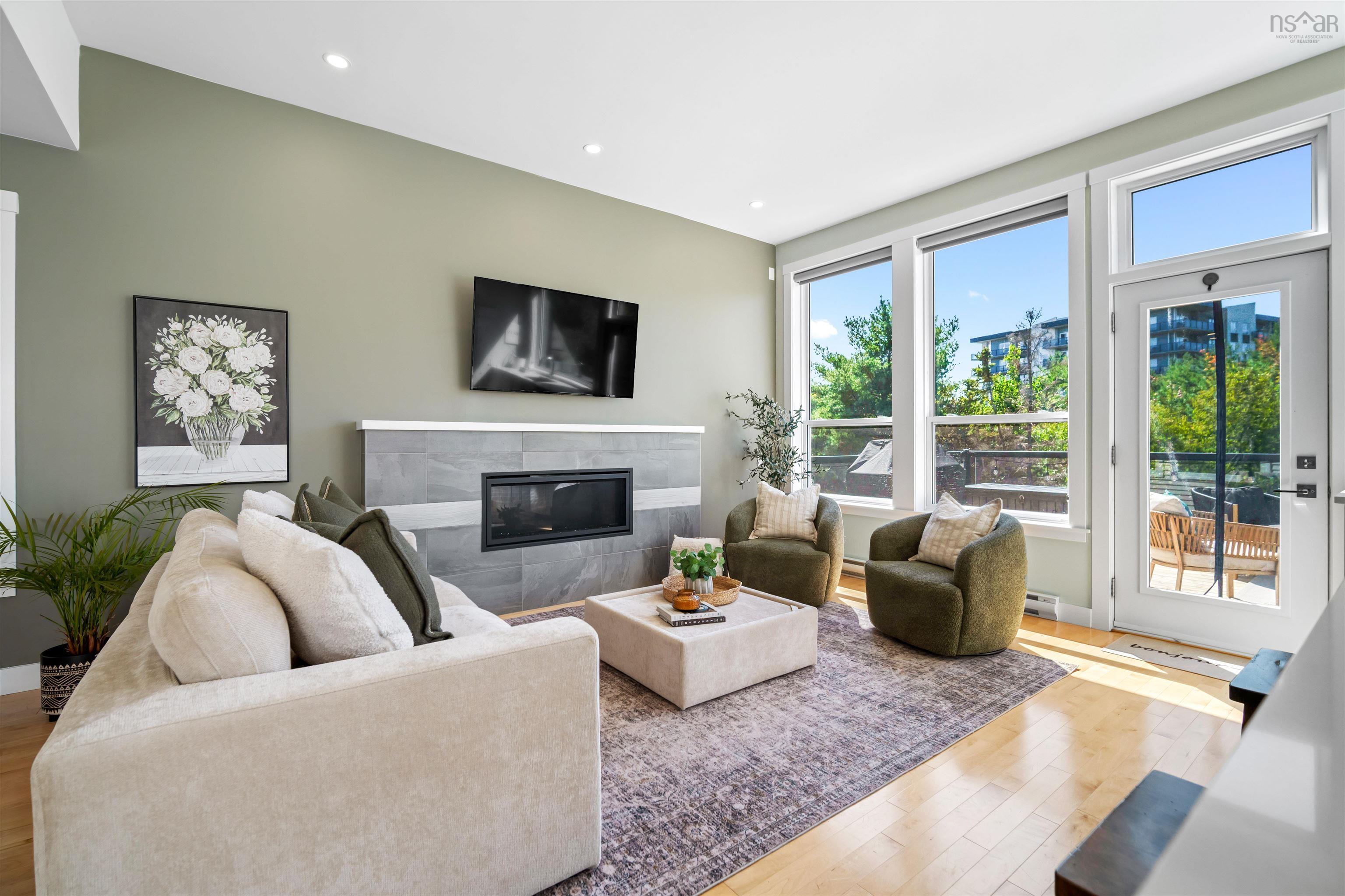 $874,900.00: 50 Serotina Lane, Bedford