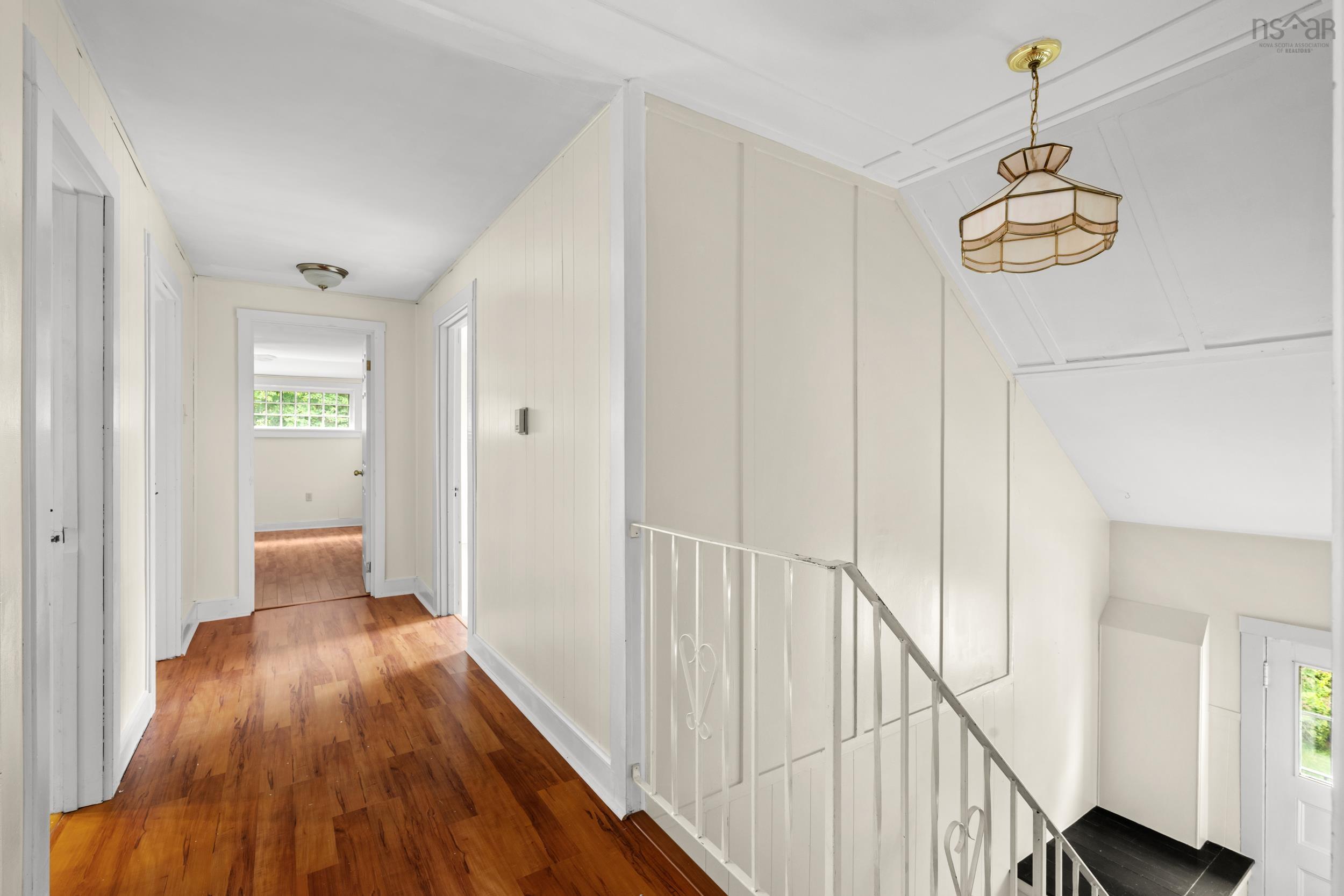 $769,000.00: 8 Maple Avenue, Lunenburg