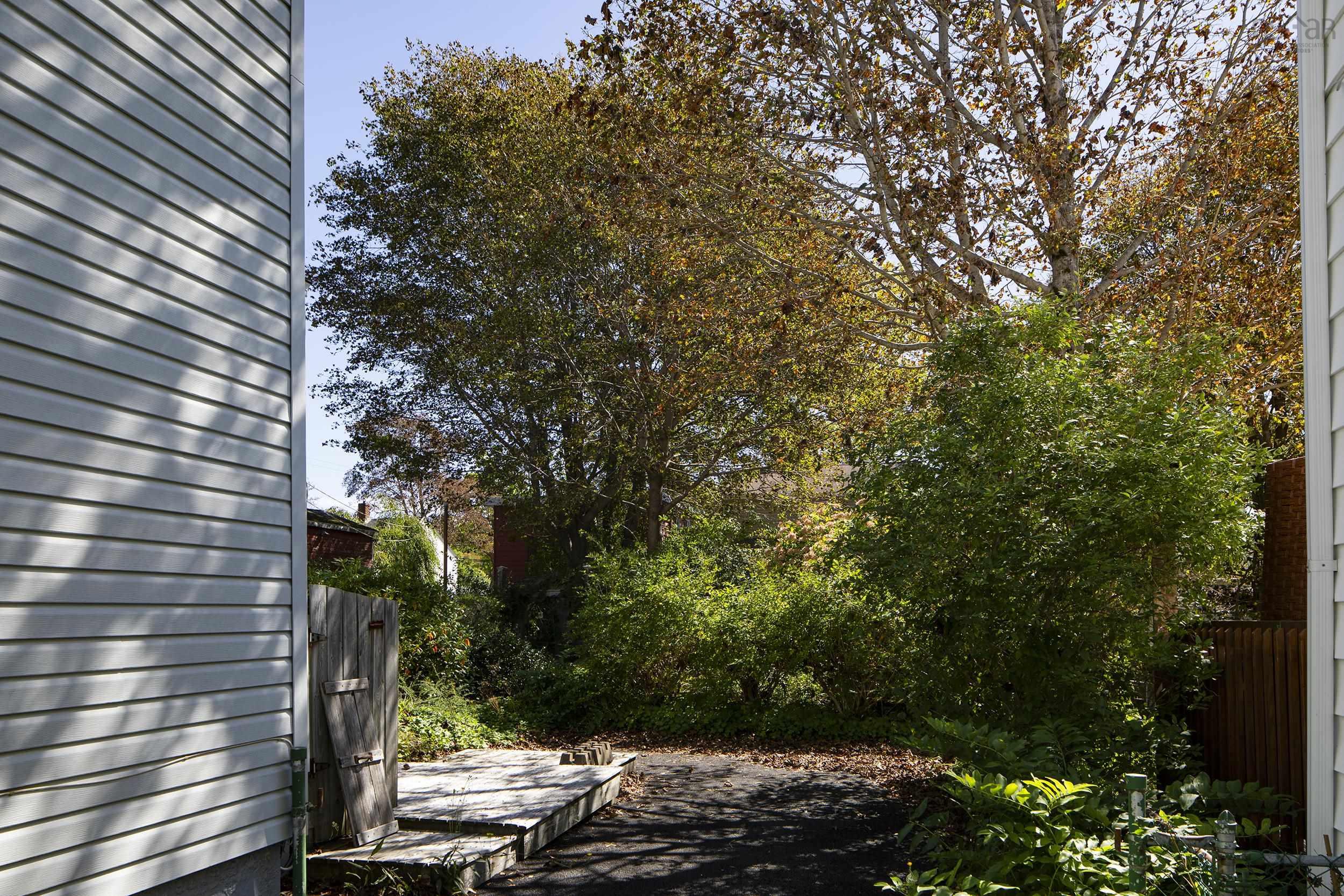 $498,800.00: 6446 Edinburgh Street, Halifax
