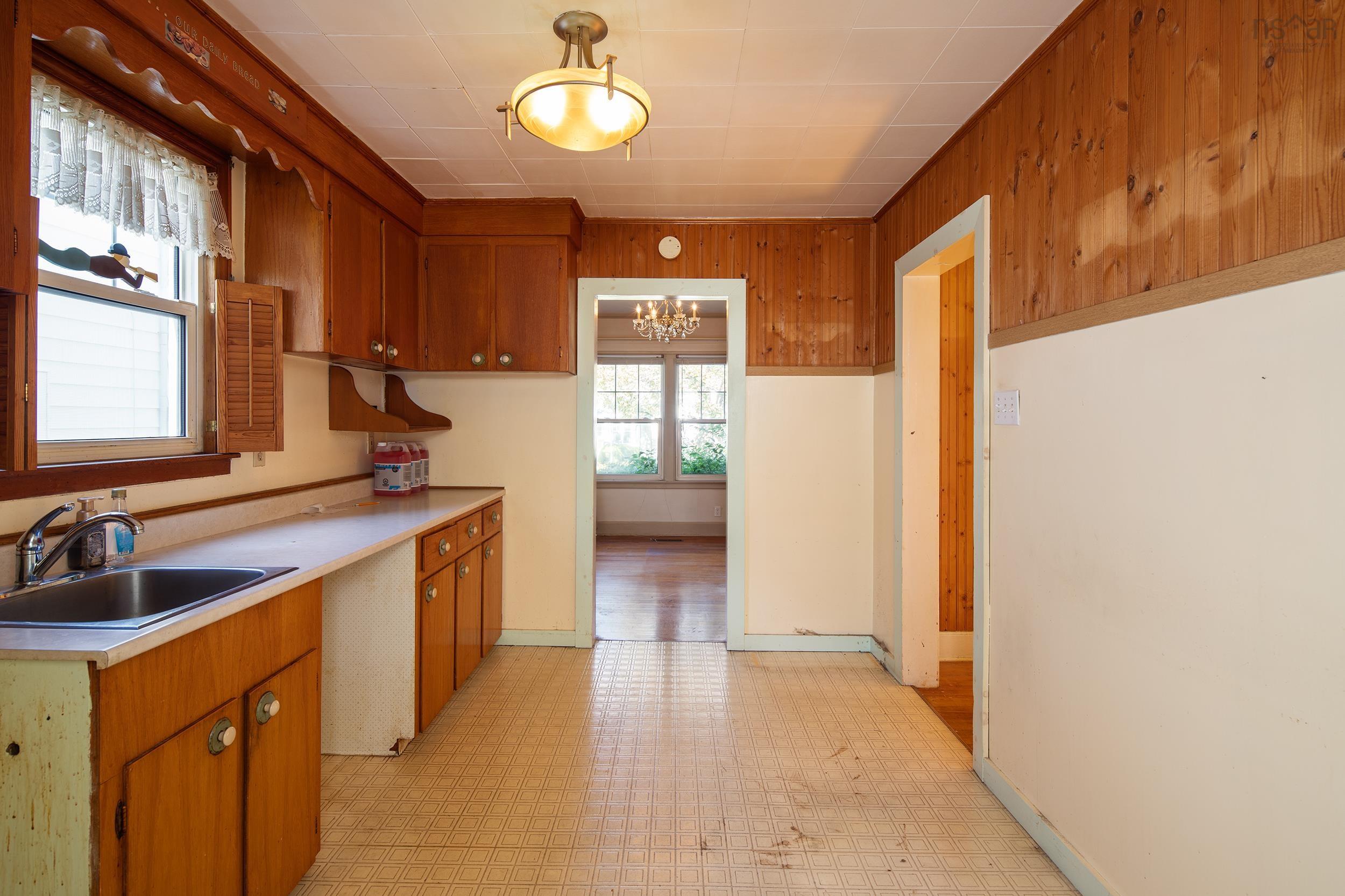 $498,800.00: 6446 Edinburgh Street, Halifax