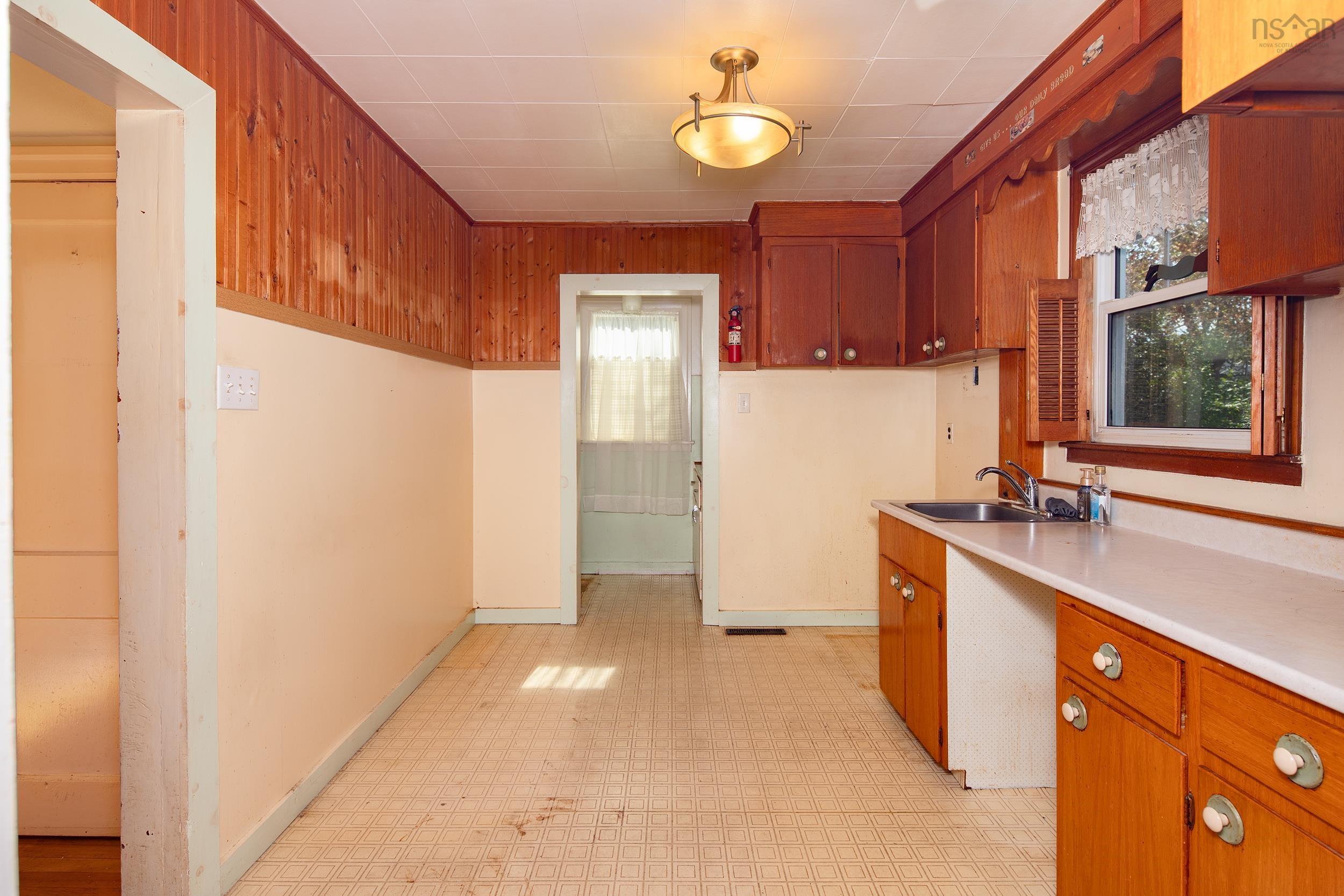 $498,800.00: 6446 Edinburgh Street, Halifax