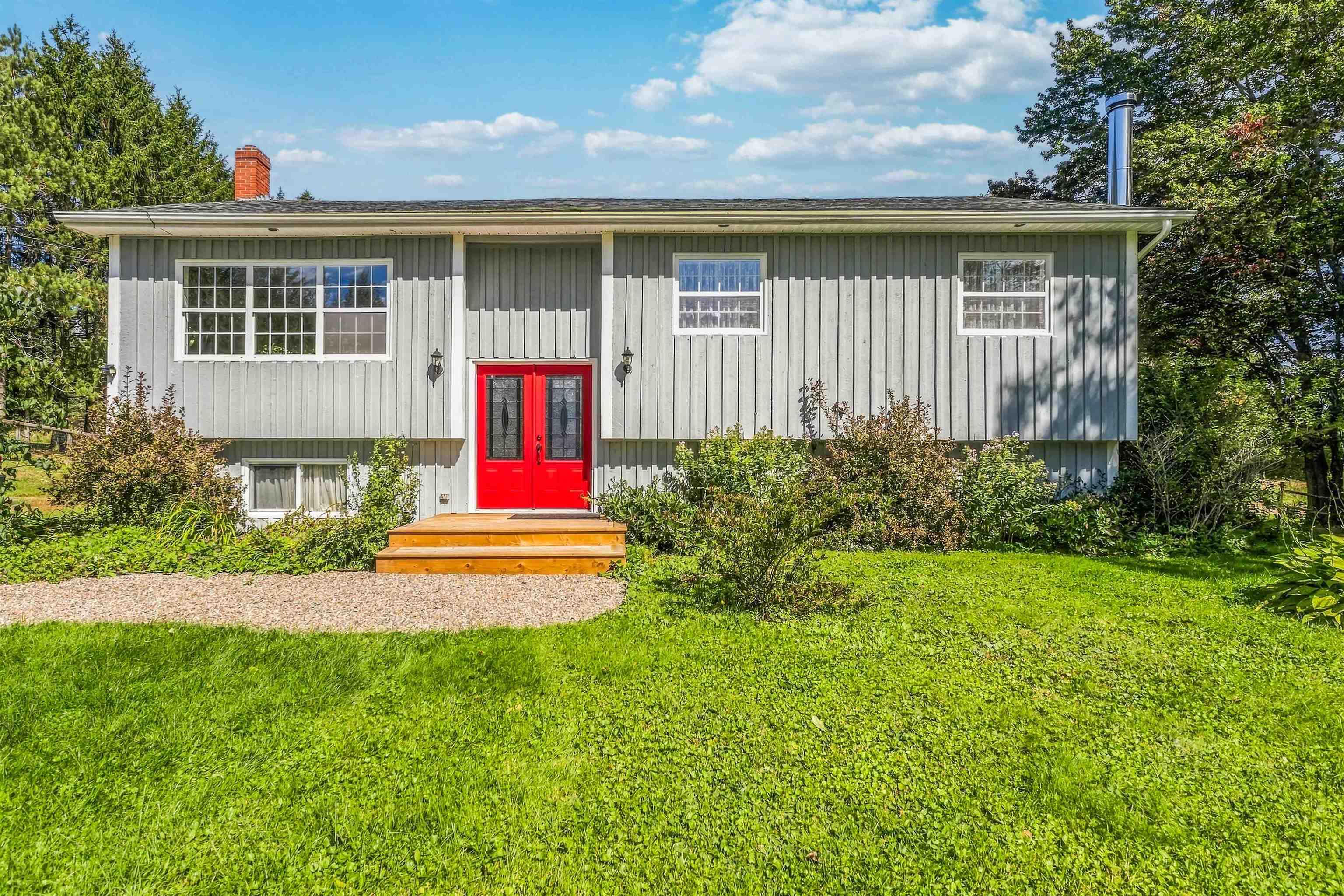 $629,900.00: 1106 Tetzlaff Road, Canaan