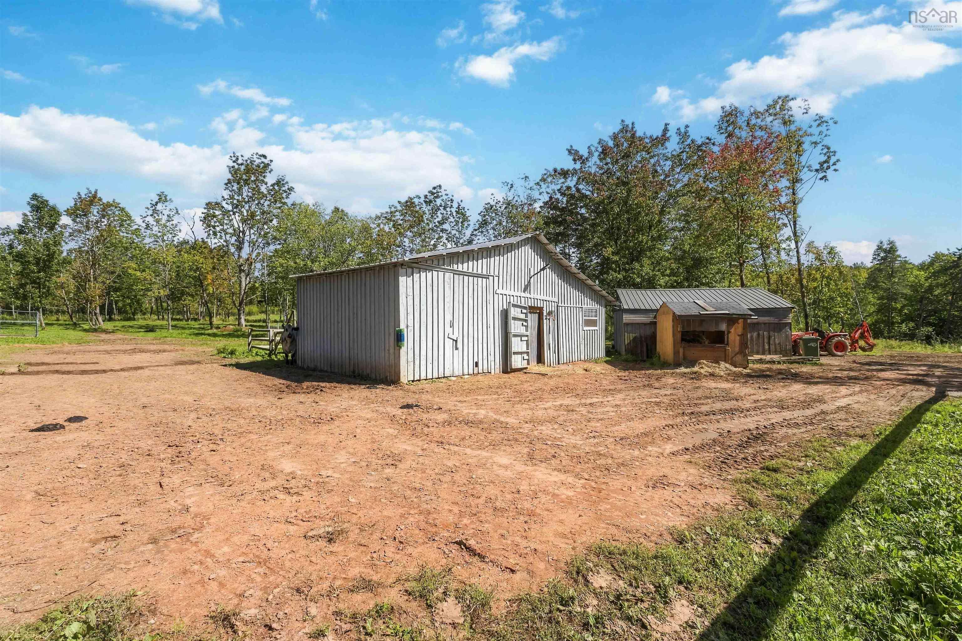 $629,900.00: 1106 Tetzlaff Road, Canaan