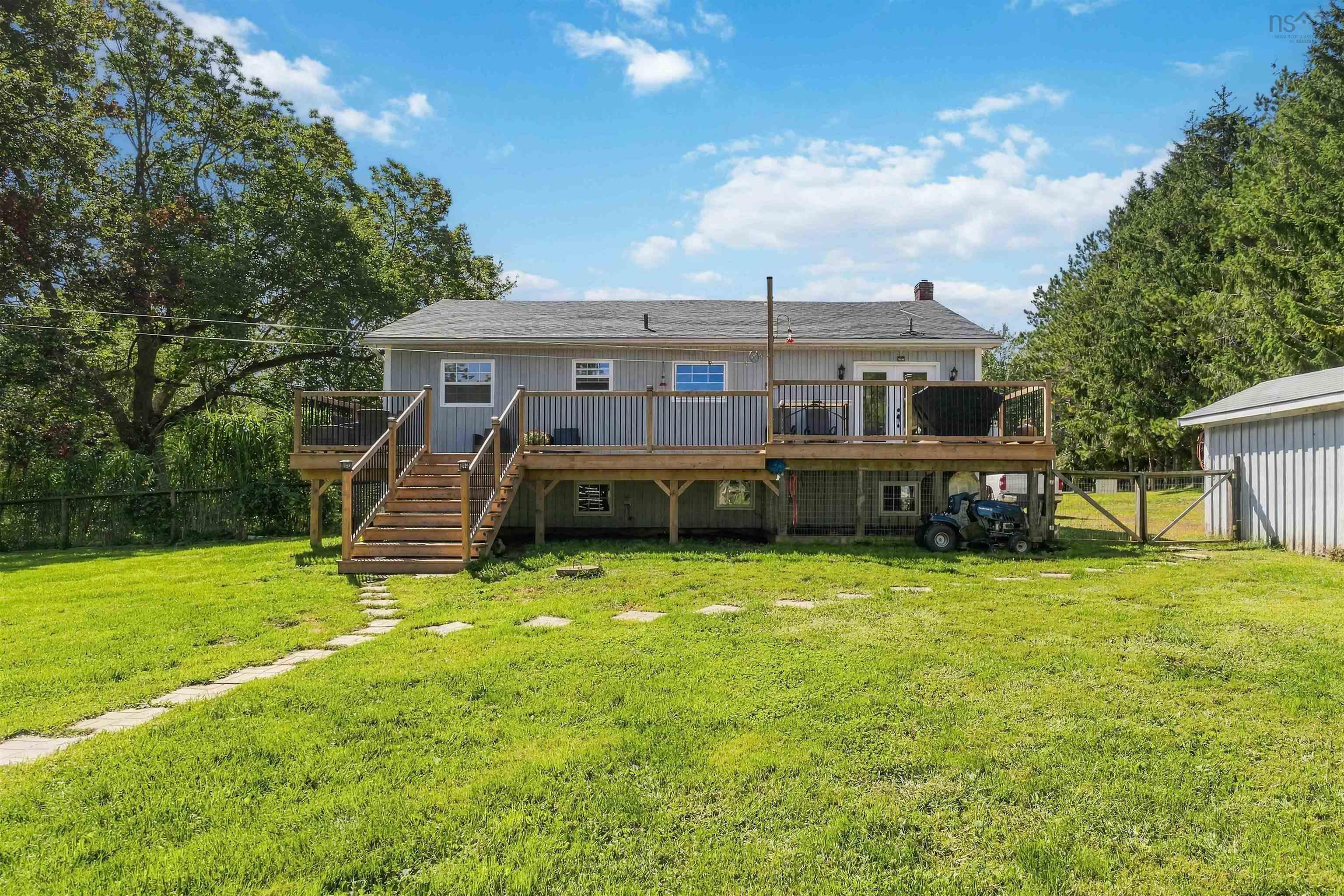 $629,900.00: 1106 Tetzlaff Road, Canaan