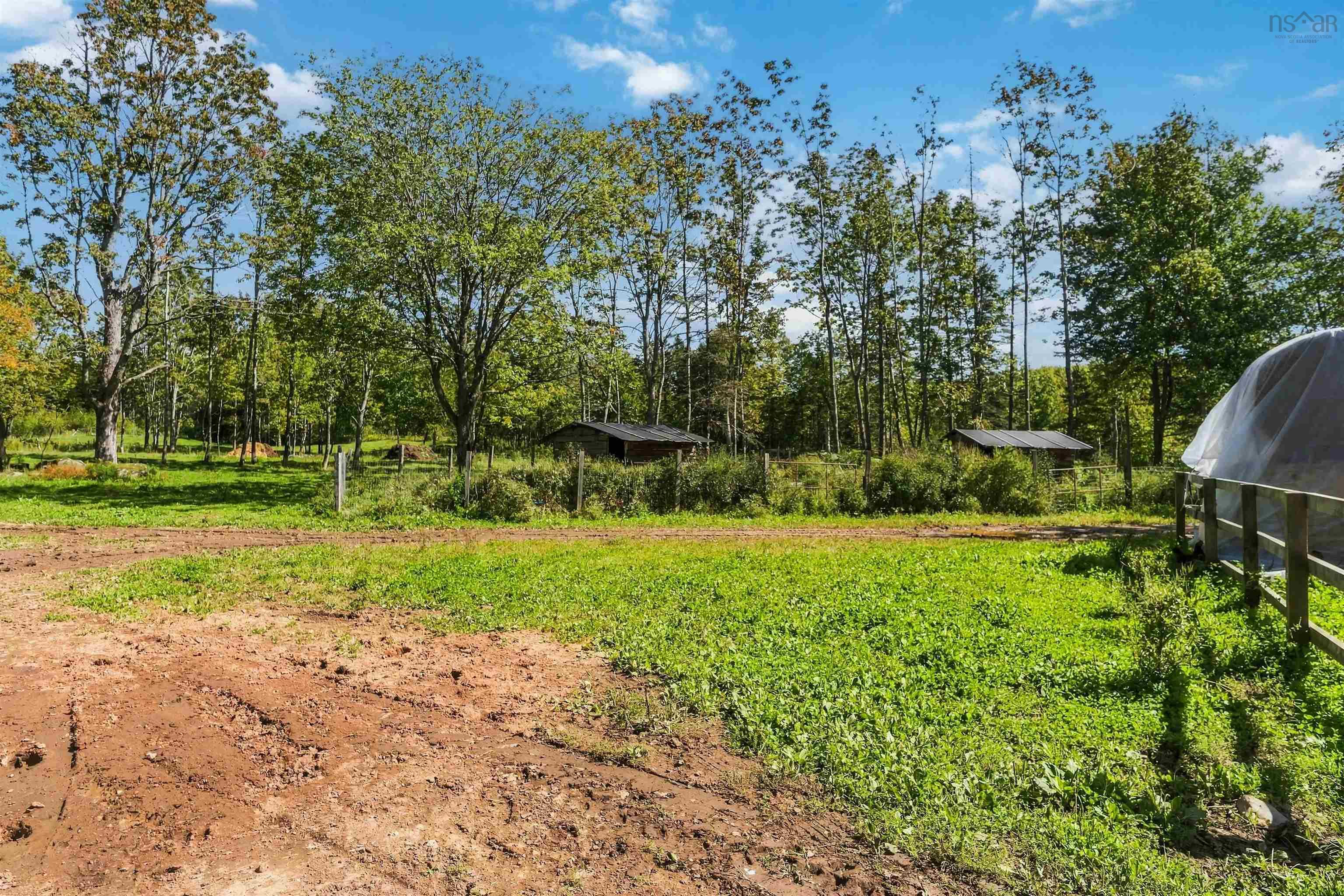 $629,900.00: 1106 Tetzlaff Road, Canaan