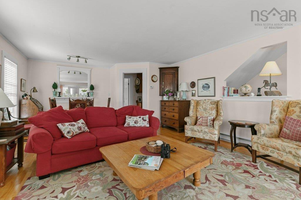 $2,499,000.00: 678 Oakland Road, Indian Point