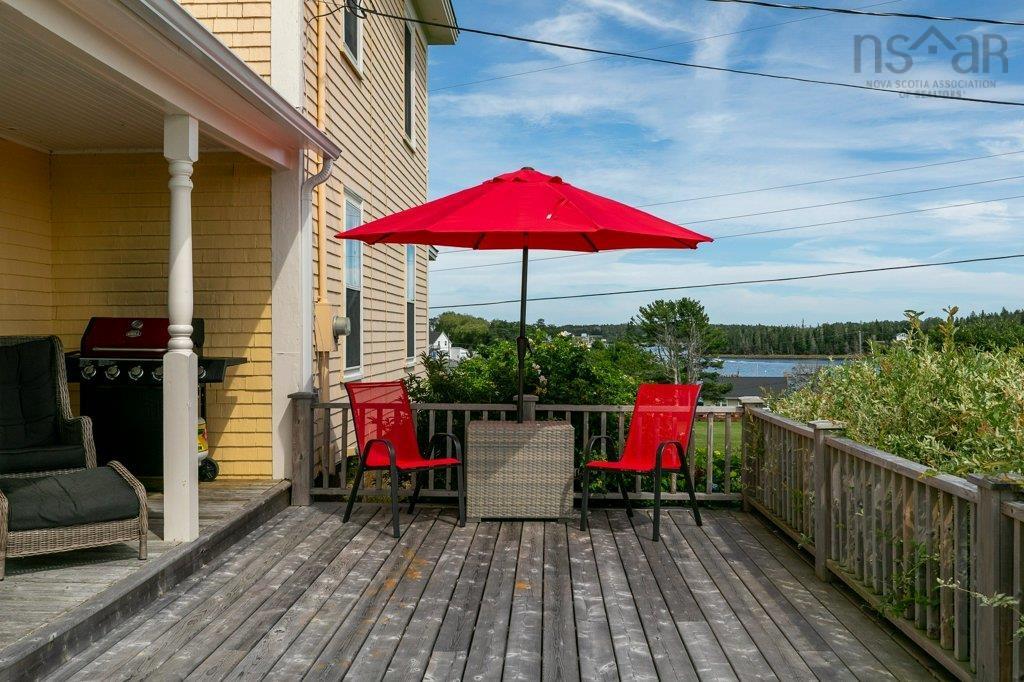$2,499,000.00: 678 Oakland Road, Indian Point