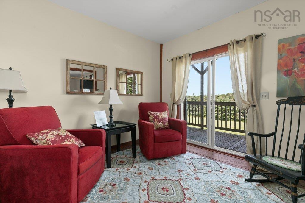 $2,499,000.00: 678 Oakland Road, Indian Point