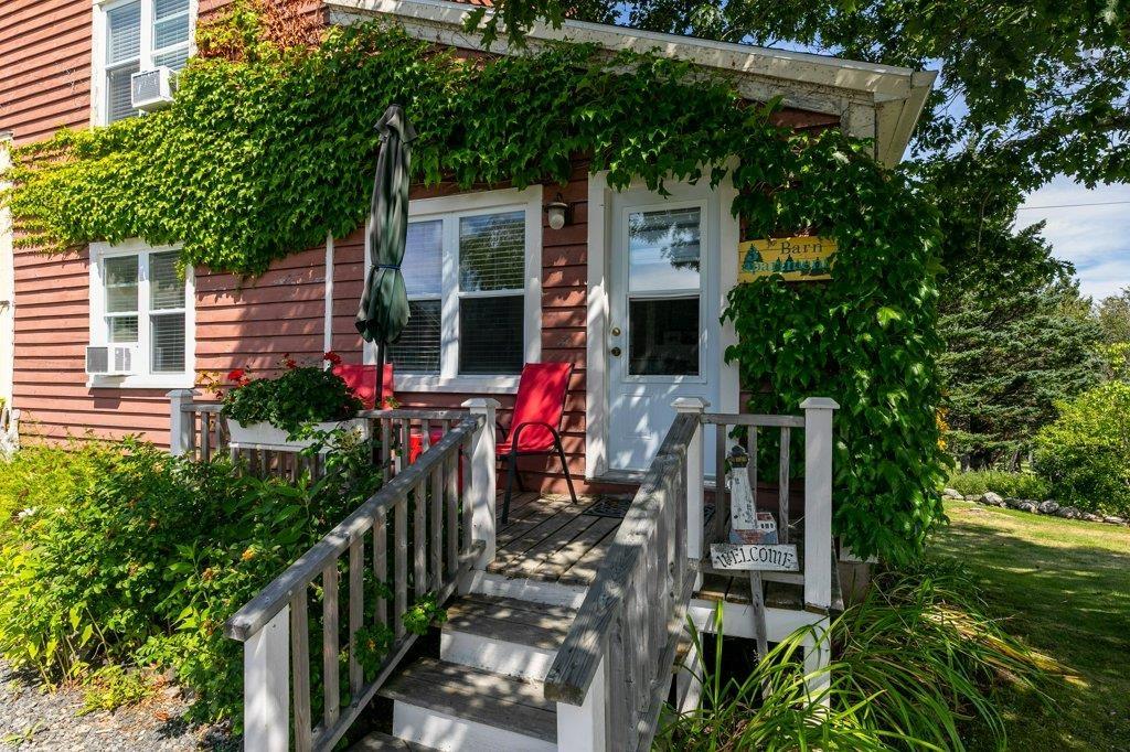 $2,499,000.00: 678 Oakland Road, Indian Point