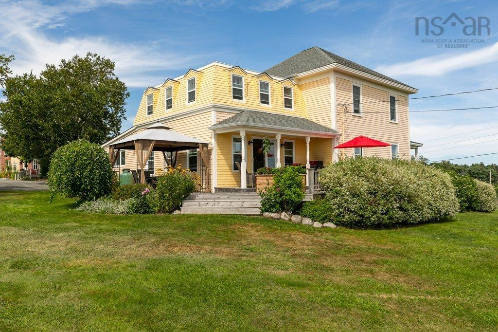 $2,499,000.00: 678 Oakland Road, Indian Point