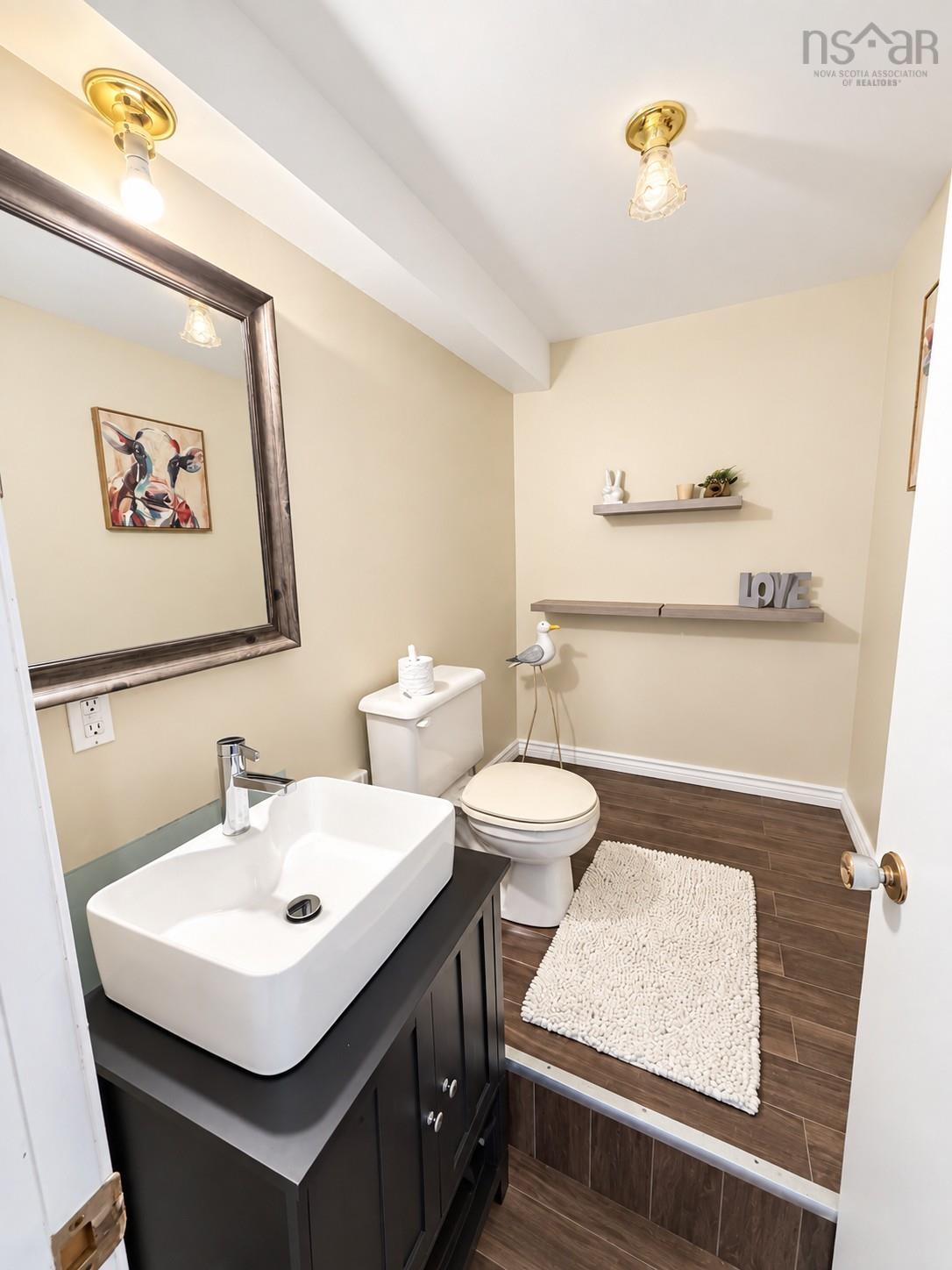 $380,000.00: 37 Bay Side Drive, Barrington