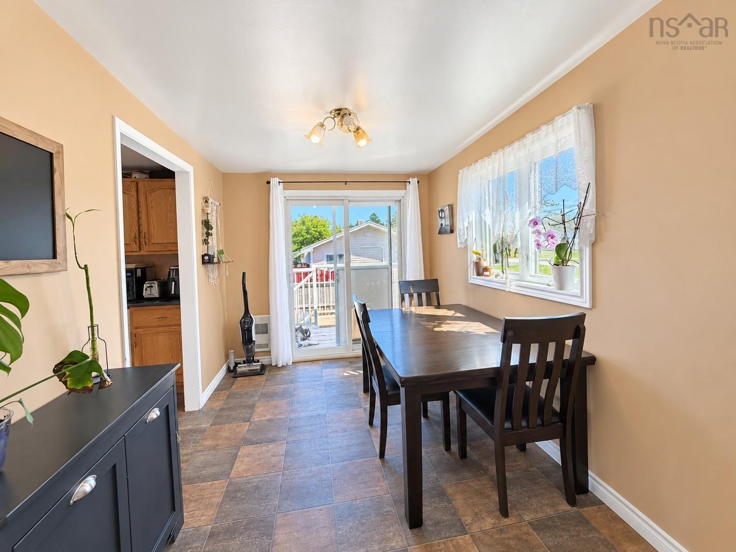 $380,000.00: 37 Bay Side Drive, Barrington
