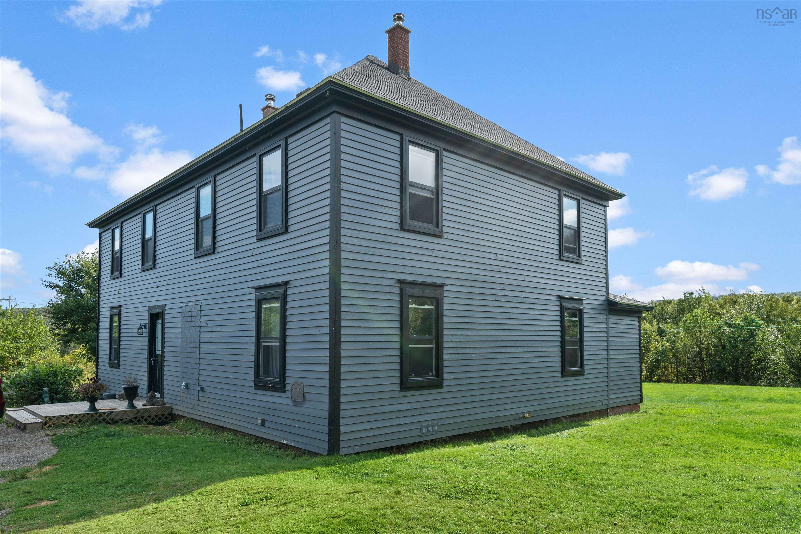 $389,900.00: 16236 Highway 316, Country Harbour Mines
