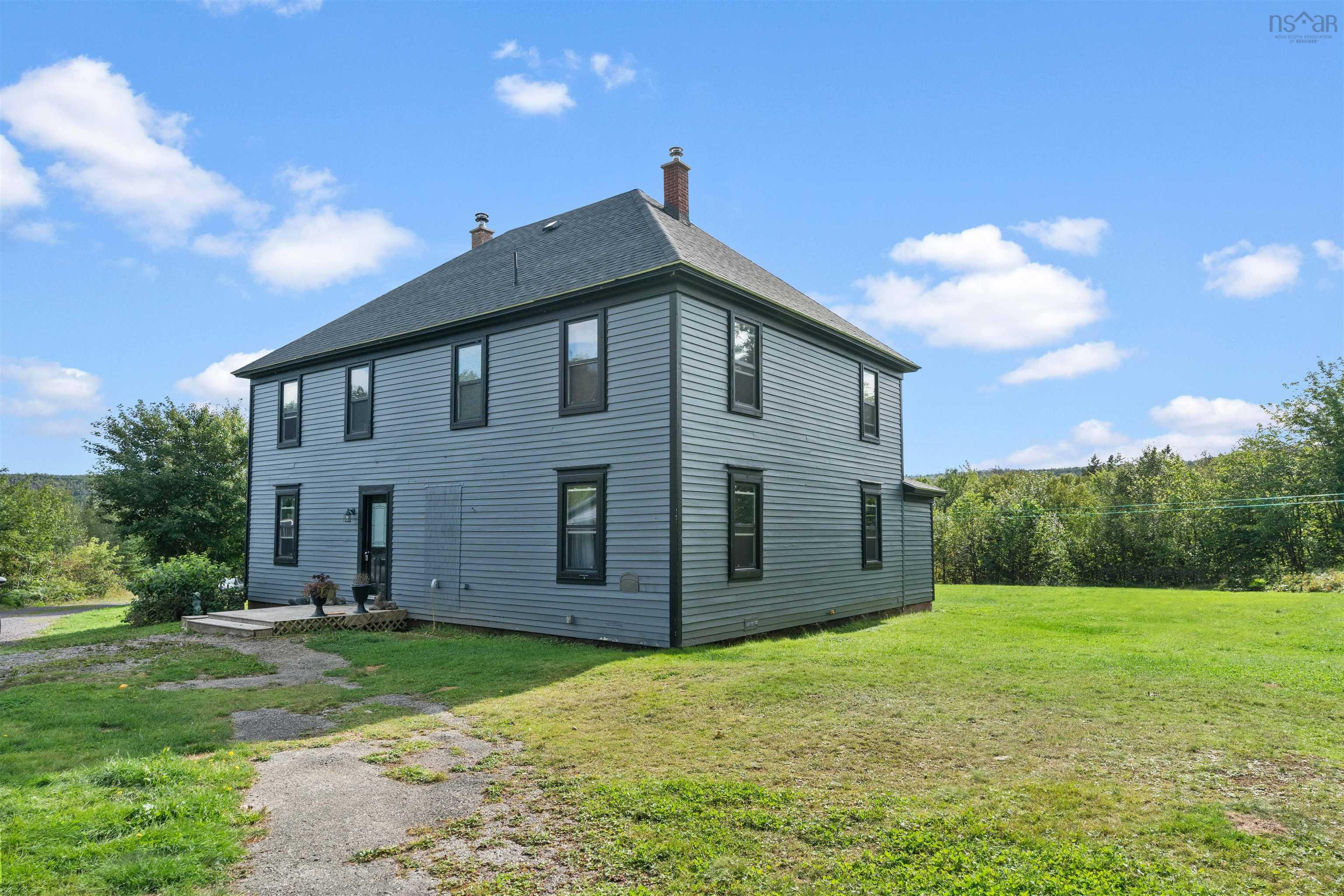 $389,900.00: 16236 Highway 316, Country Harbour Mines