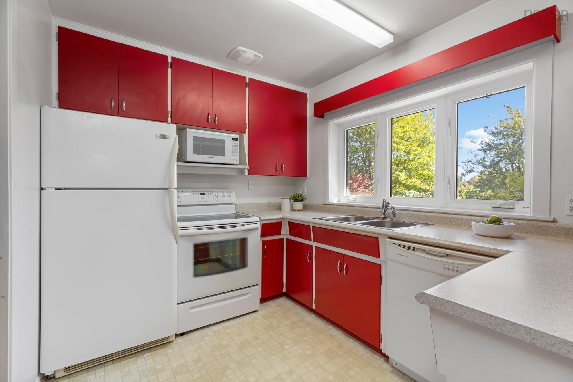$508,000.00: 8 Muriel Avenue, Dartmouth