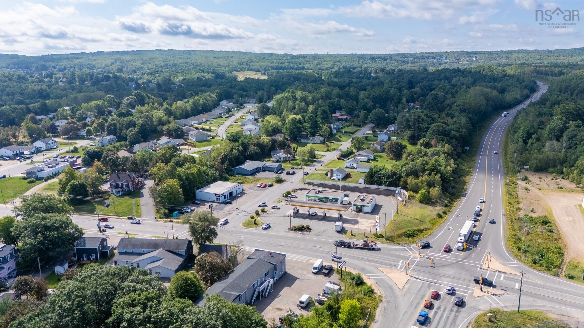 $1,600,000.00: 8861 Commercial Street, New Minas