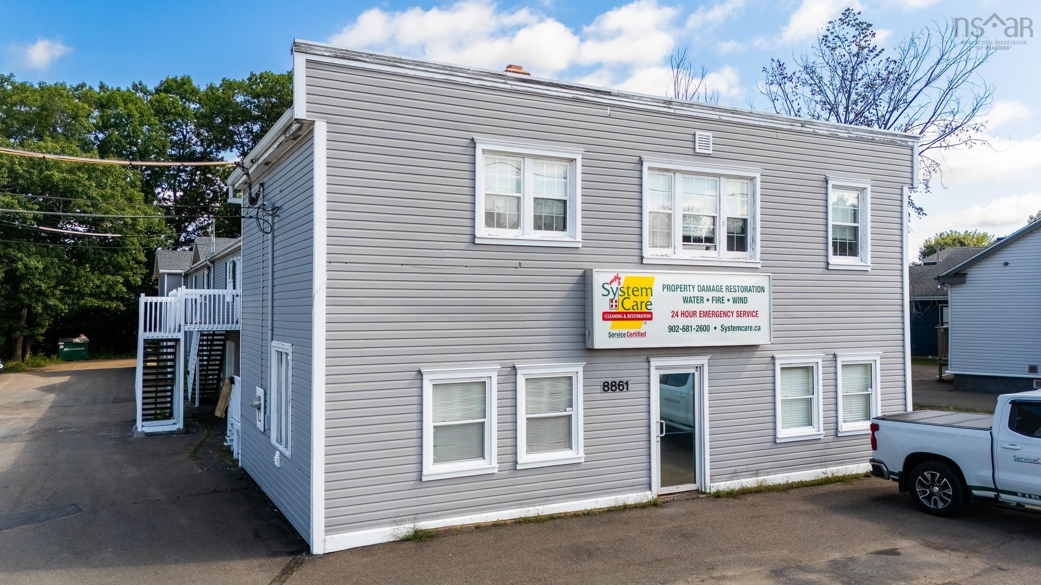 $1,600,000.00: 8861 Commercial Street, New Minas