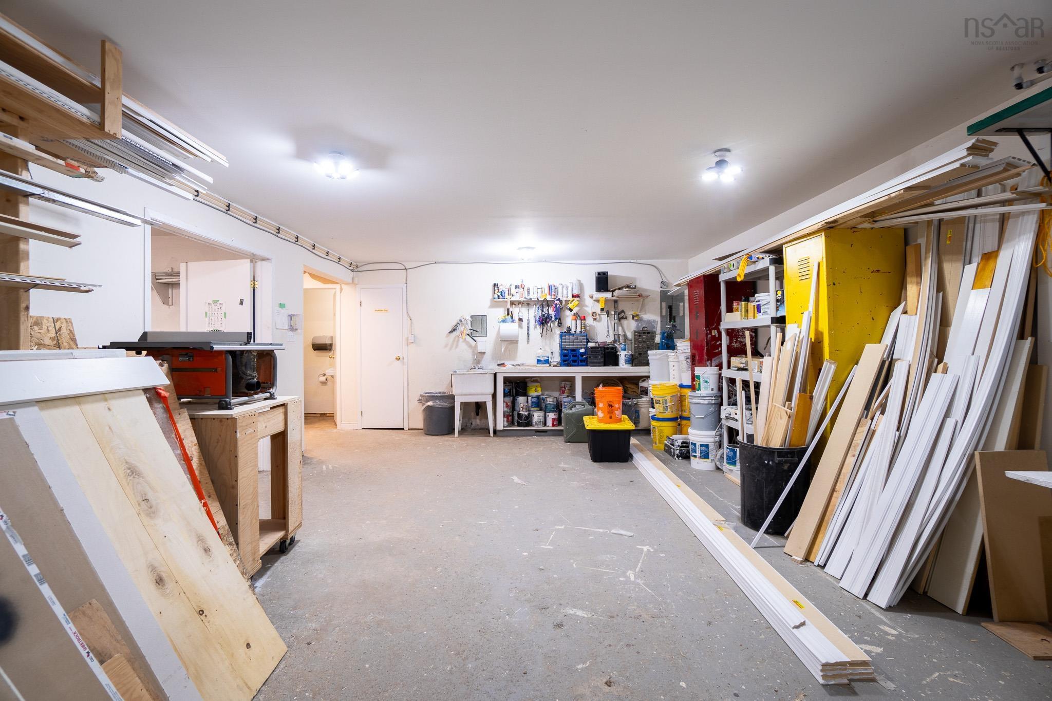 $1,600,000.00: 8861 Commercial Street, New Minas