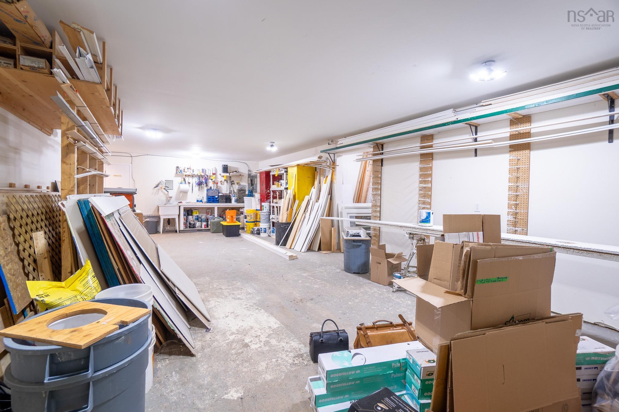 $1,600,000.00: 8861 Commercial Street, New Minas