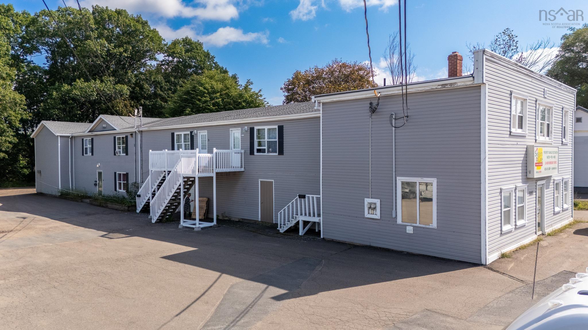 $1,600,000.00: 8861 Commercial Street, New Minas