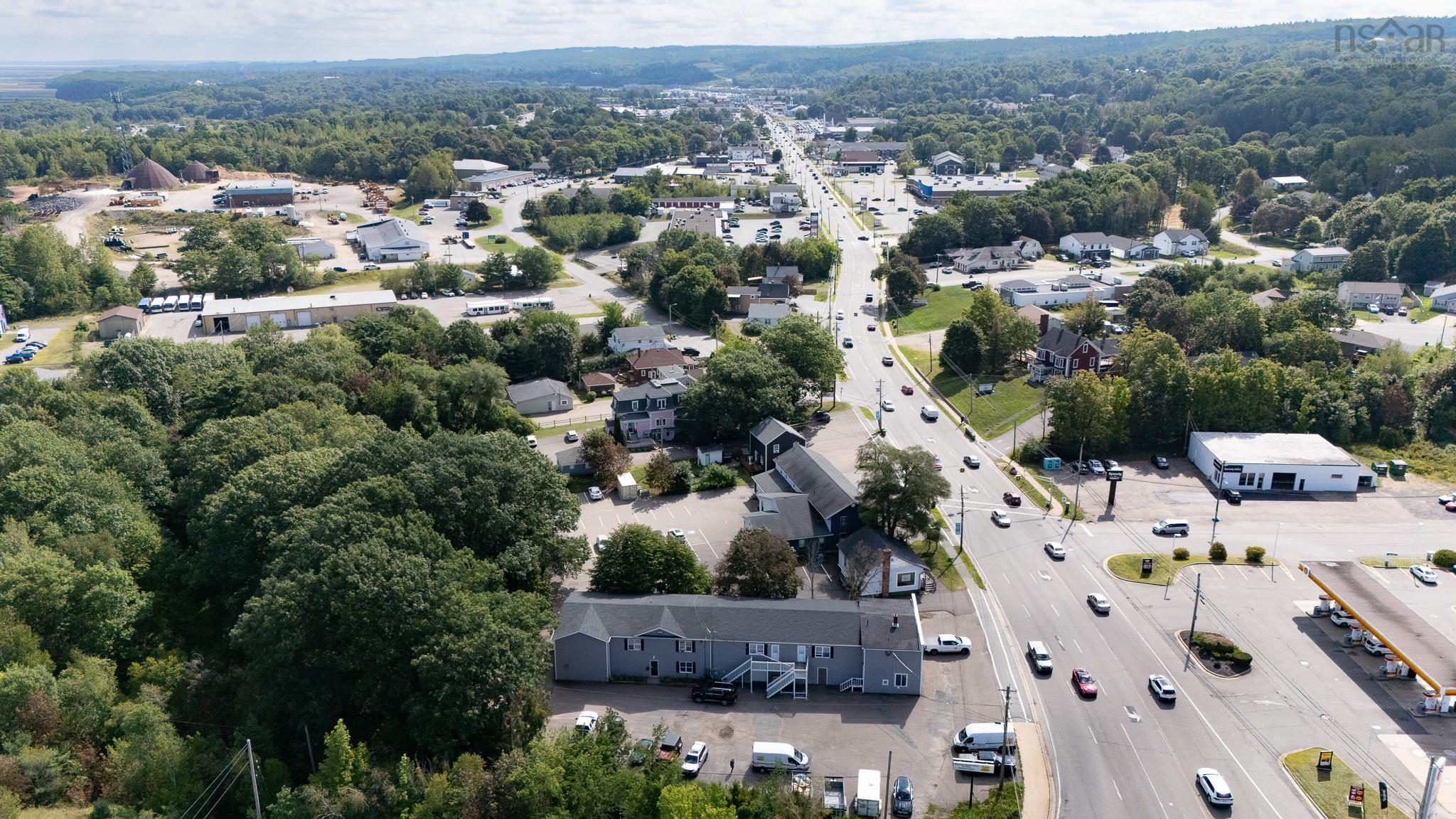 $1,600,000.00: 8861 Commercial Street, New Minas