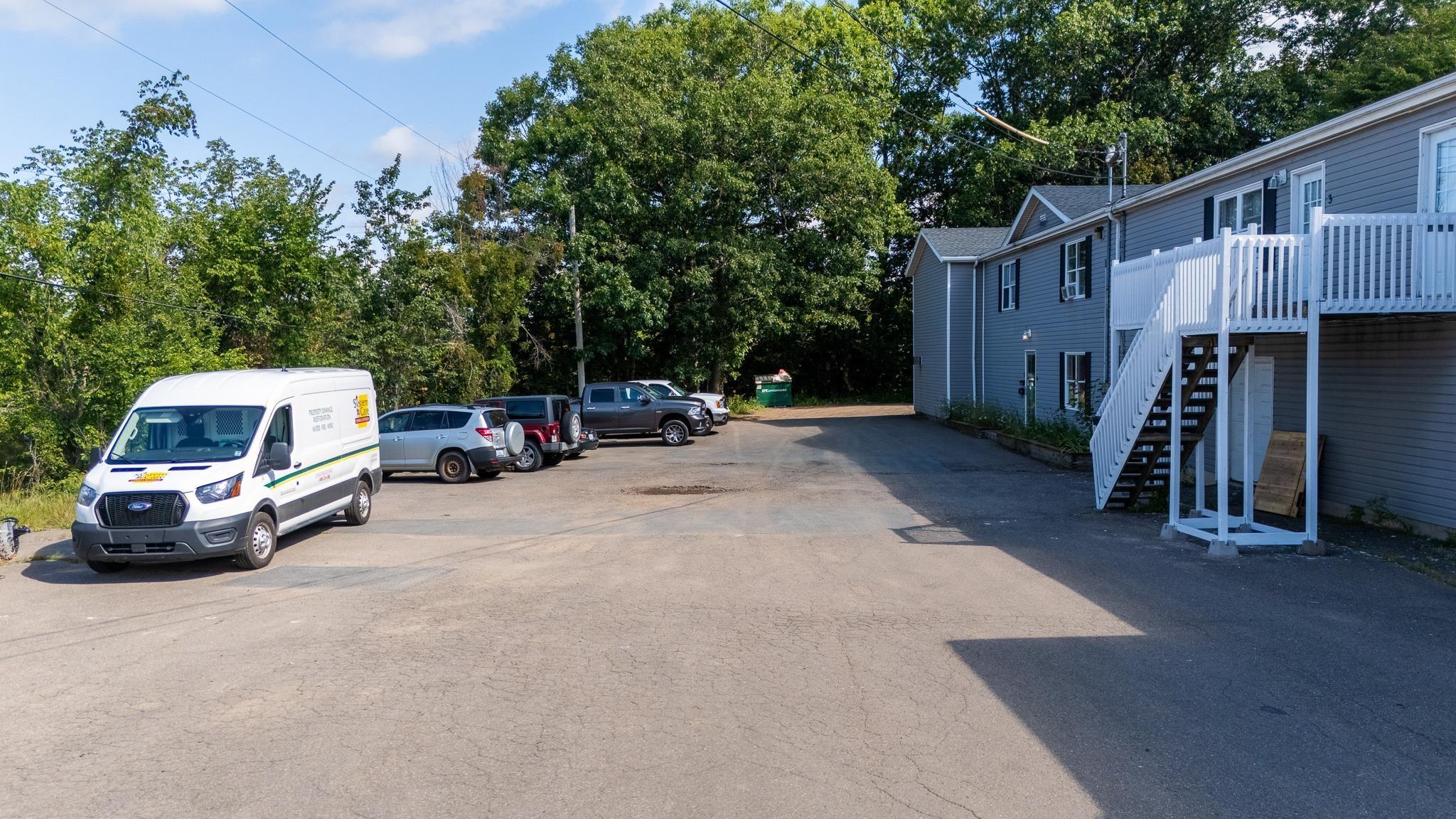 $1,600,000.00: 8861 Commercial Street, New Minas