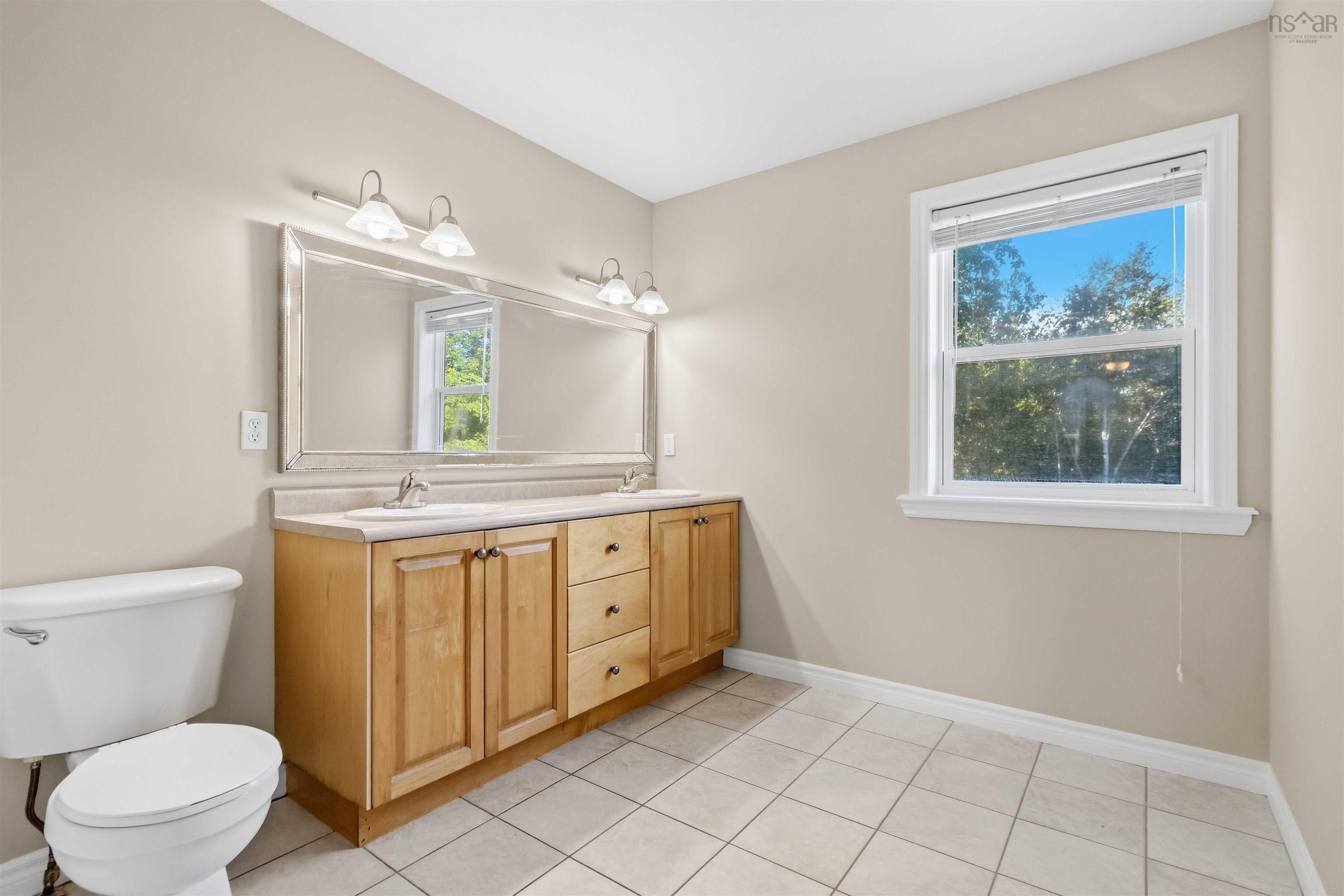 $699,900.00: 28 Carmel Crescent, Fall River