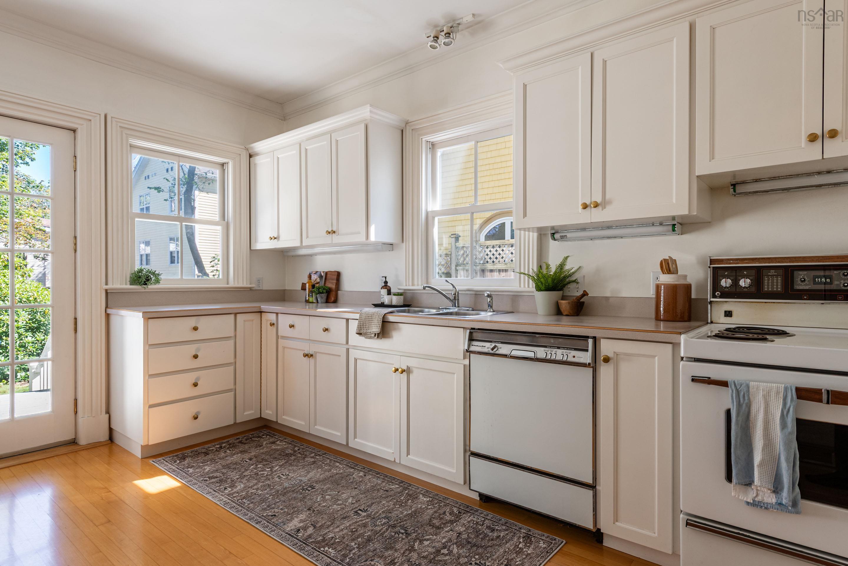 $1,100,000.00: 1165 South Park Street, Halifax