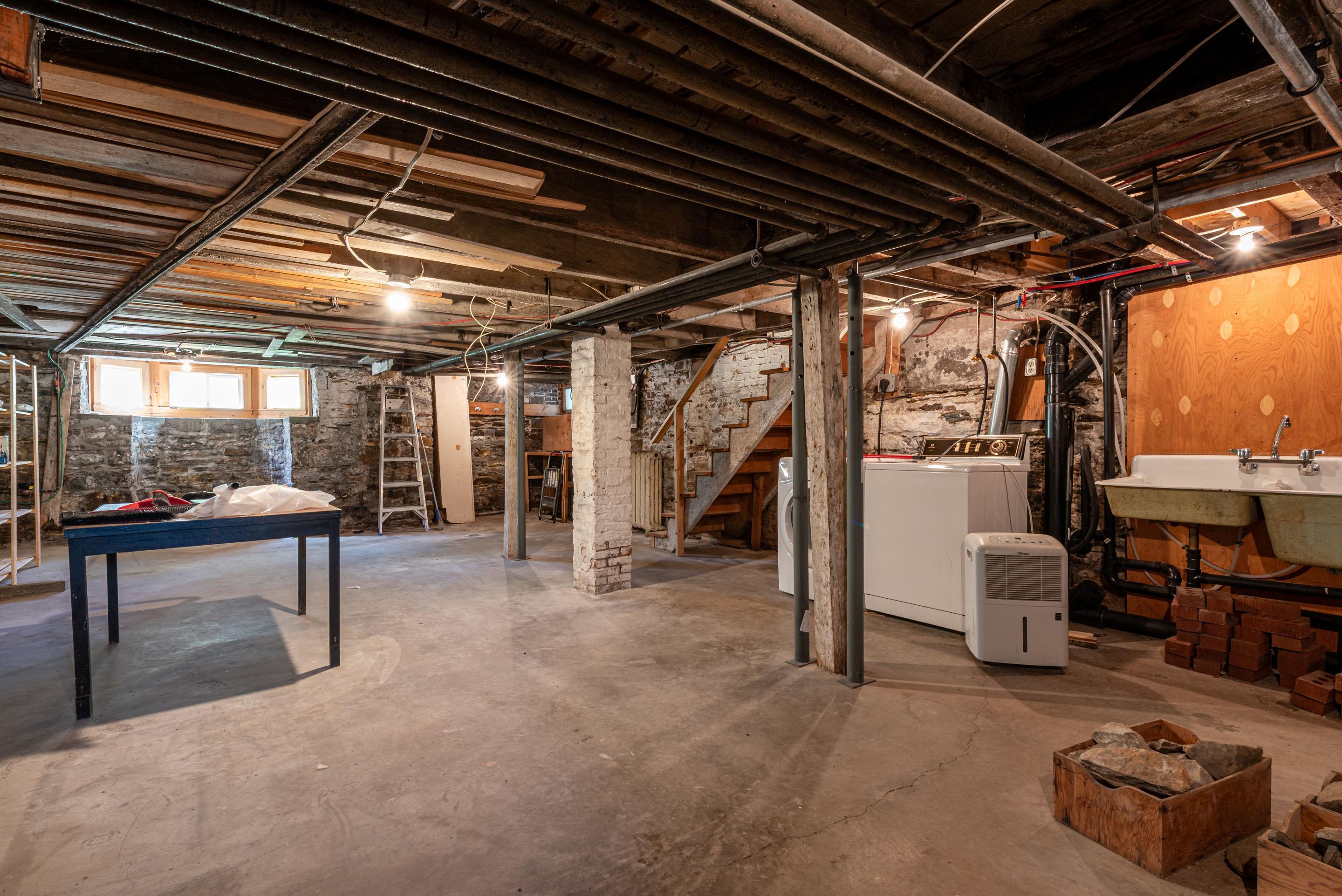 $1,100,000.00: 1165 South Park Street, Halifax