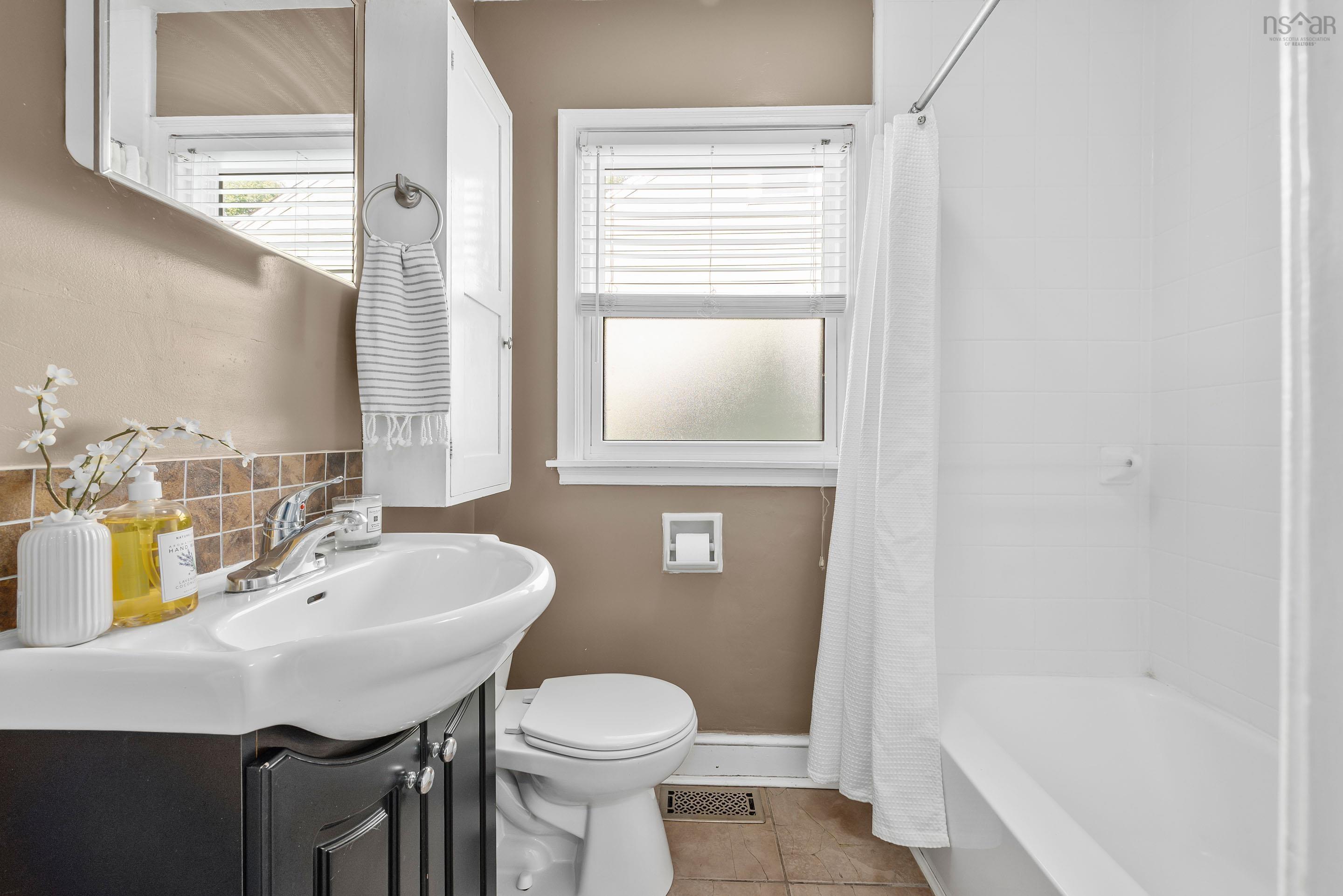 $425,000.00: 15 Hester Street, Dartmouth