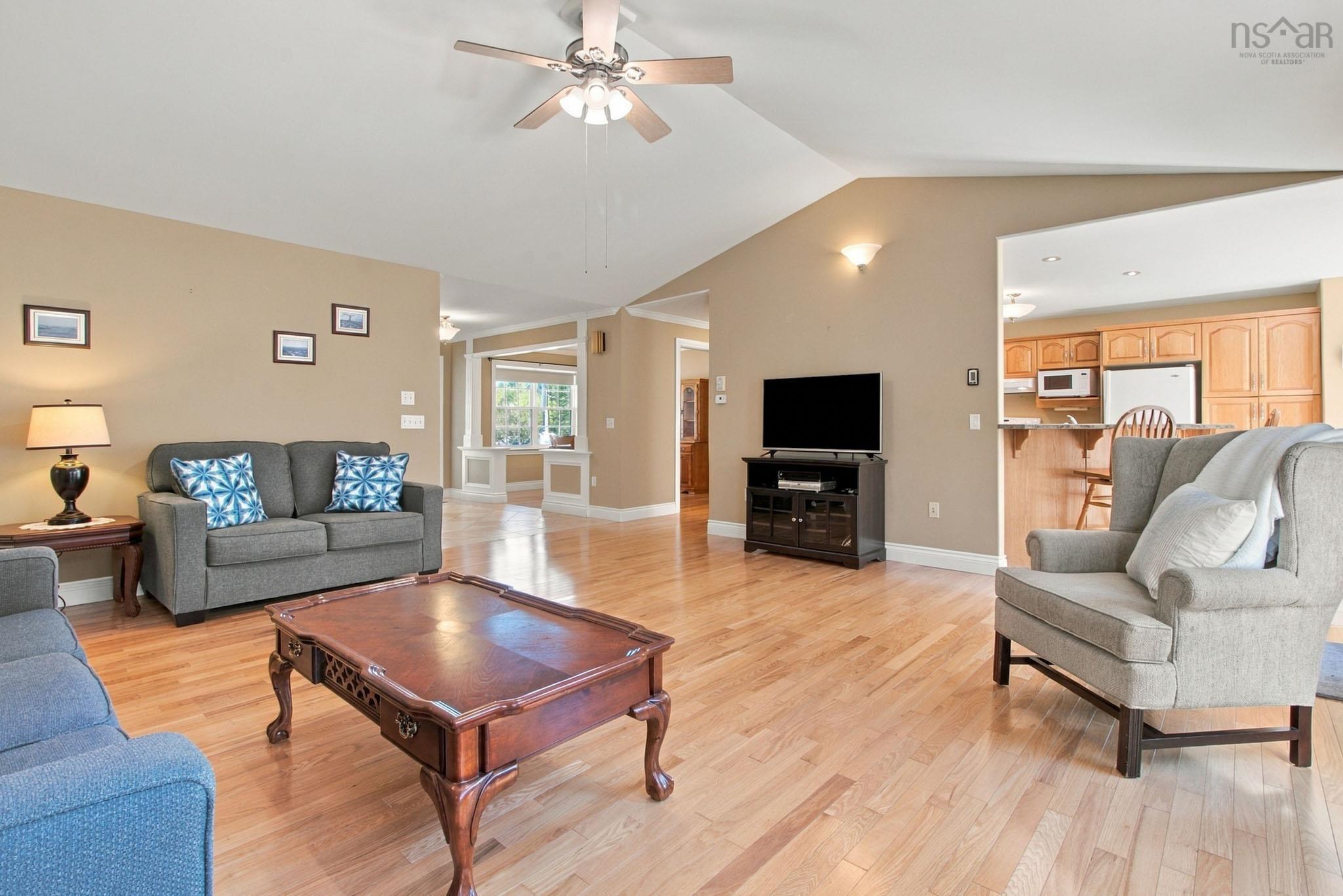 $749,900.00: 615 Birch Bear Run, Lewis Lake