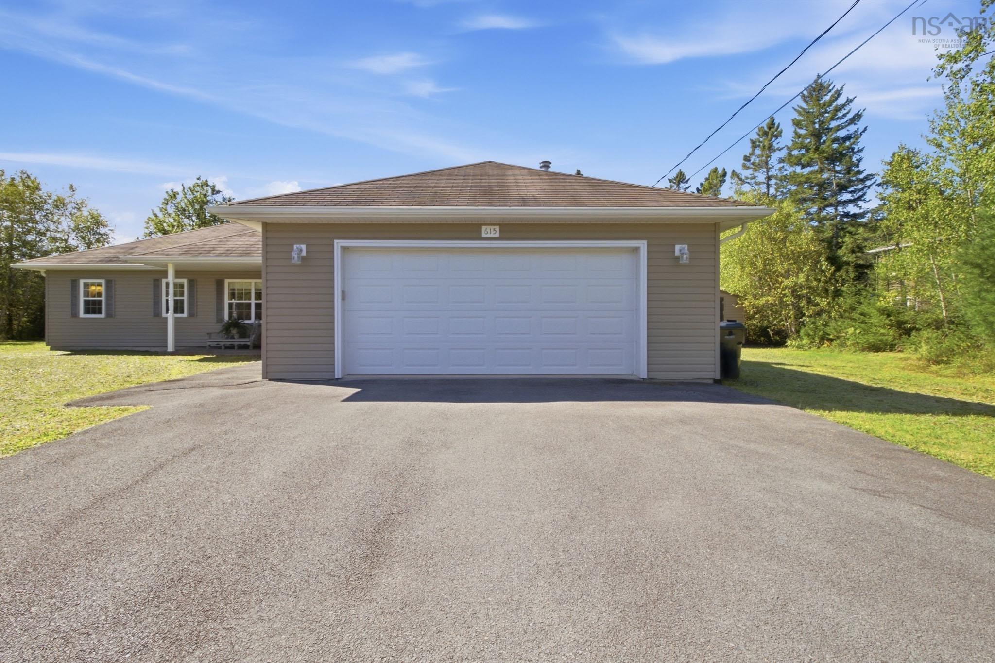 $749,900.00: 615 Birch Bear Run, Lewis Lake