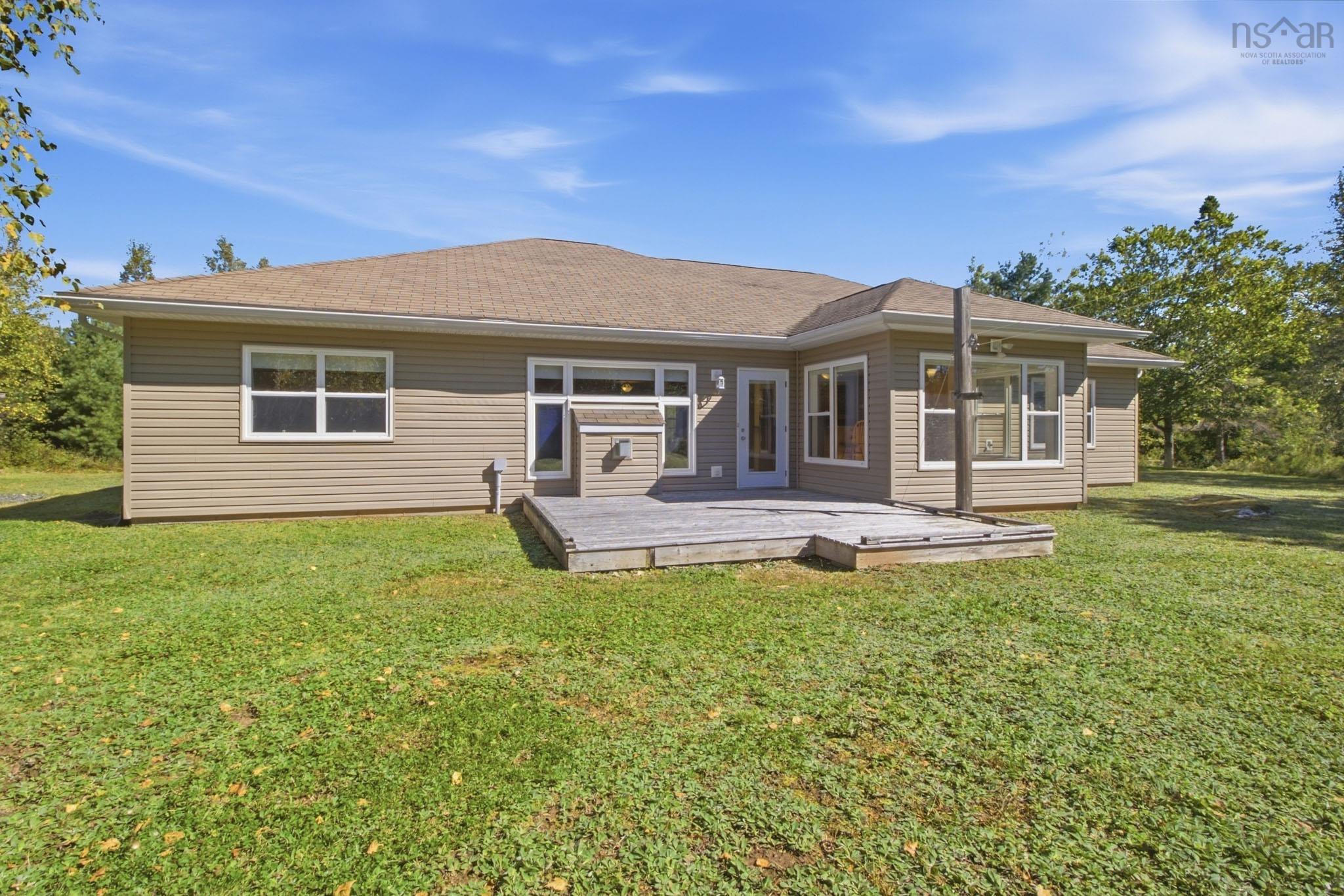 $749,900.00: 615 Birch Bear Run, Lewis Lake