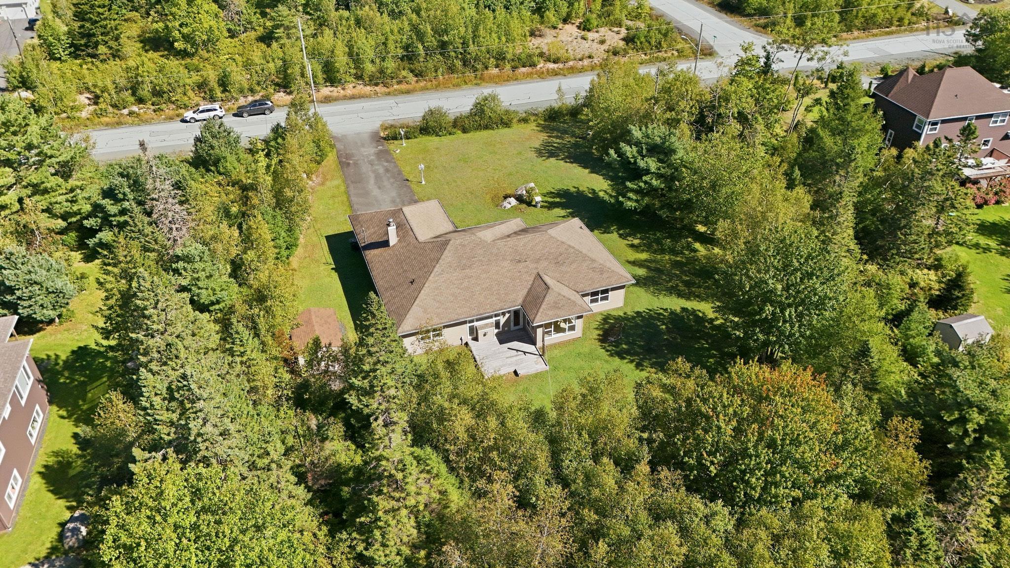 $749,900.00: 615 Birch Bear Run, Lewis Lake