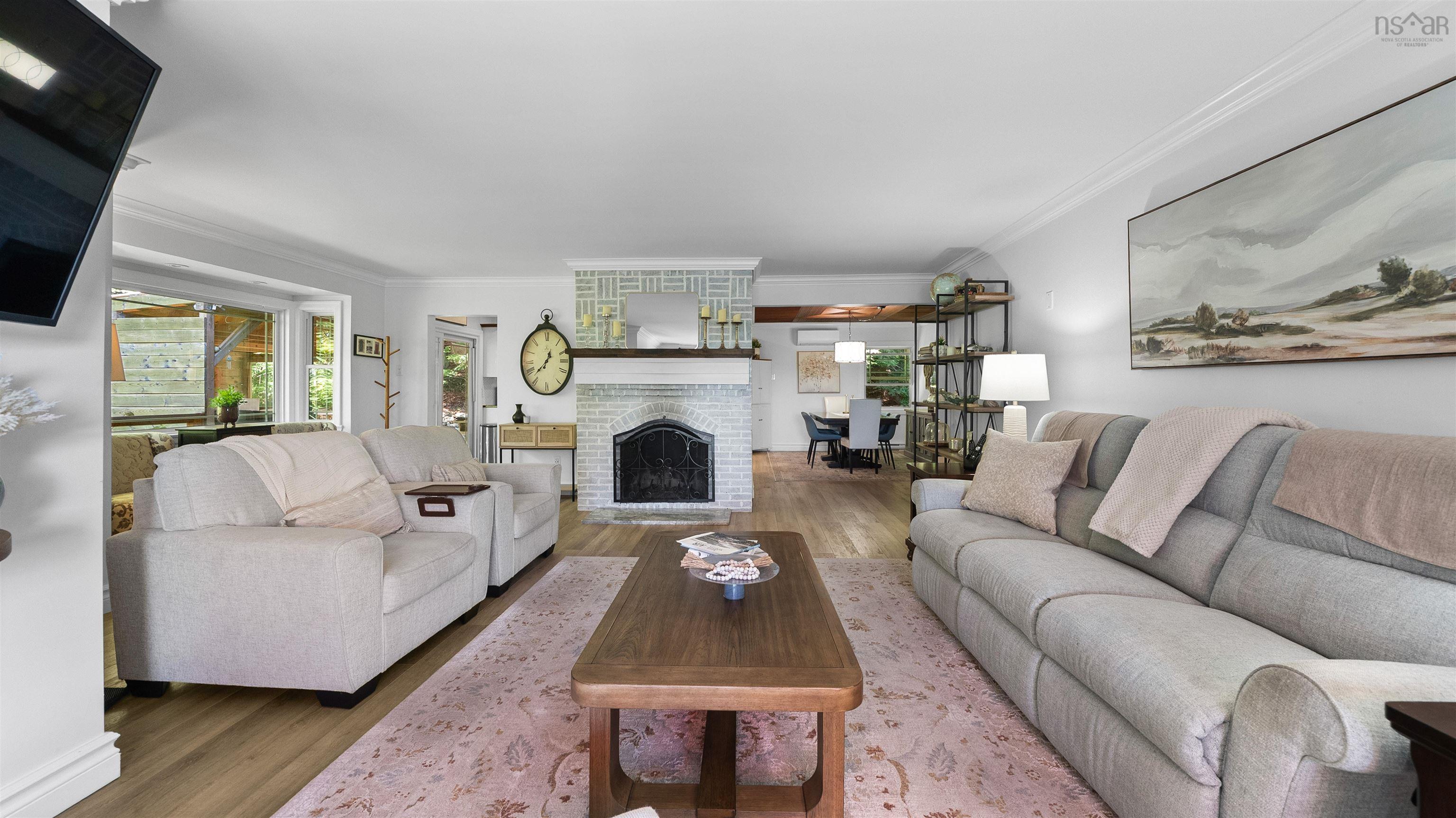 $949,900.00: 1418 Waverley Road, Dartmouth