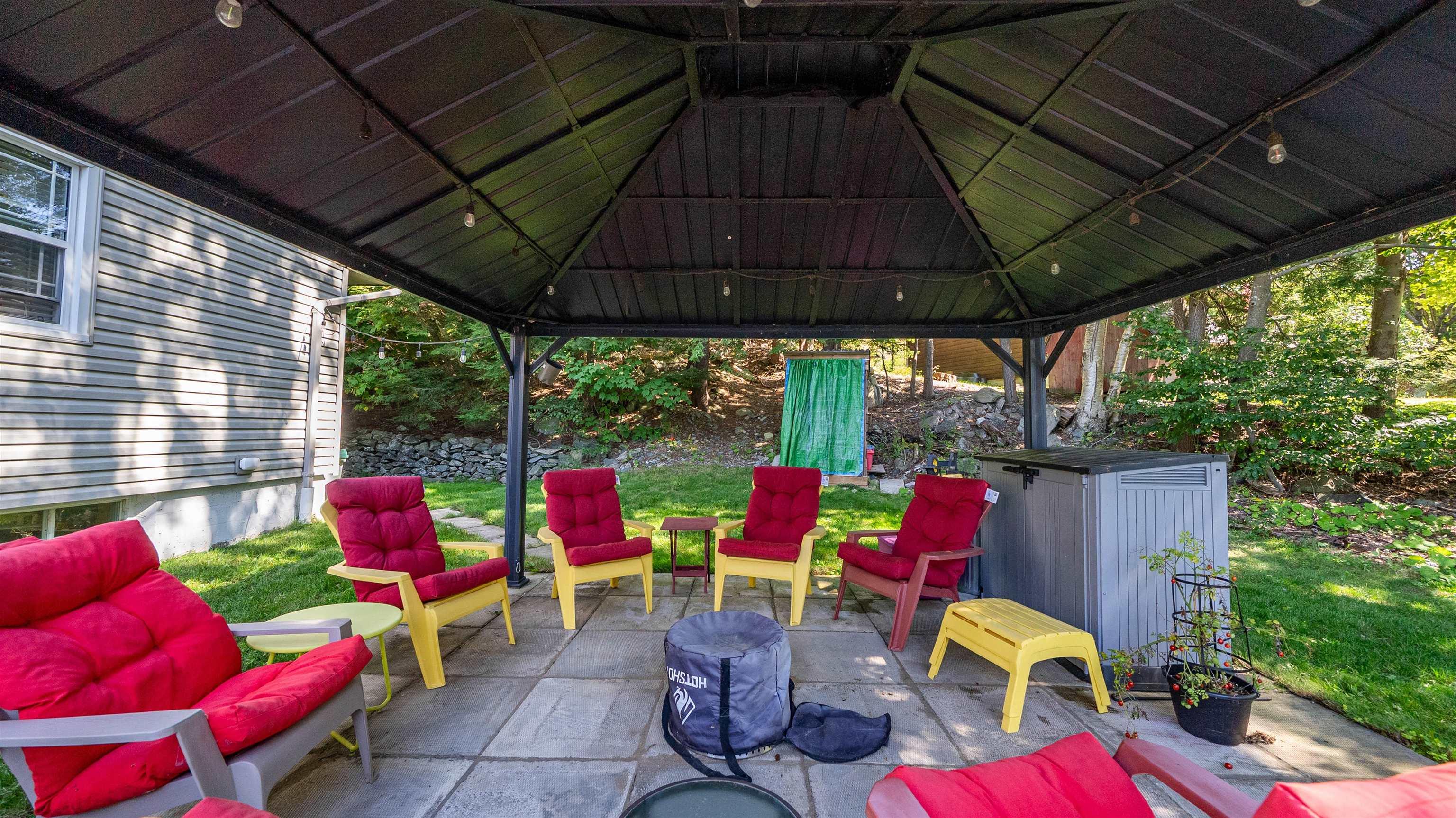 $949,900.00: 1418 Waverley Road, Dartmouth
