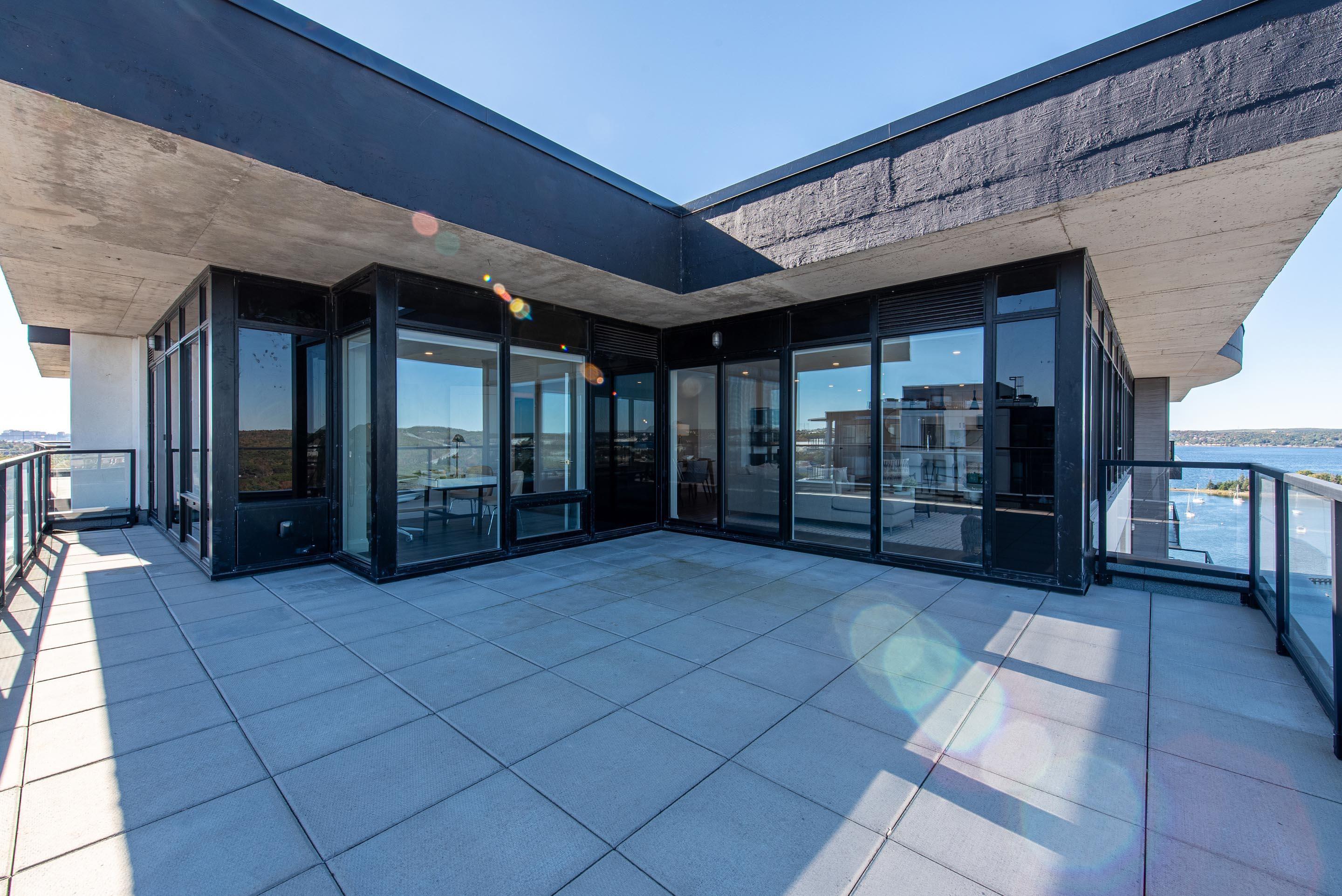 $925,000.00: 1703 72 Seapoint Road, Dartmouth