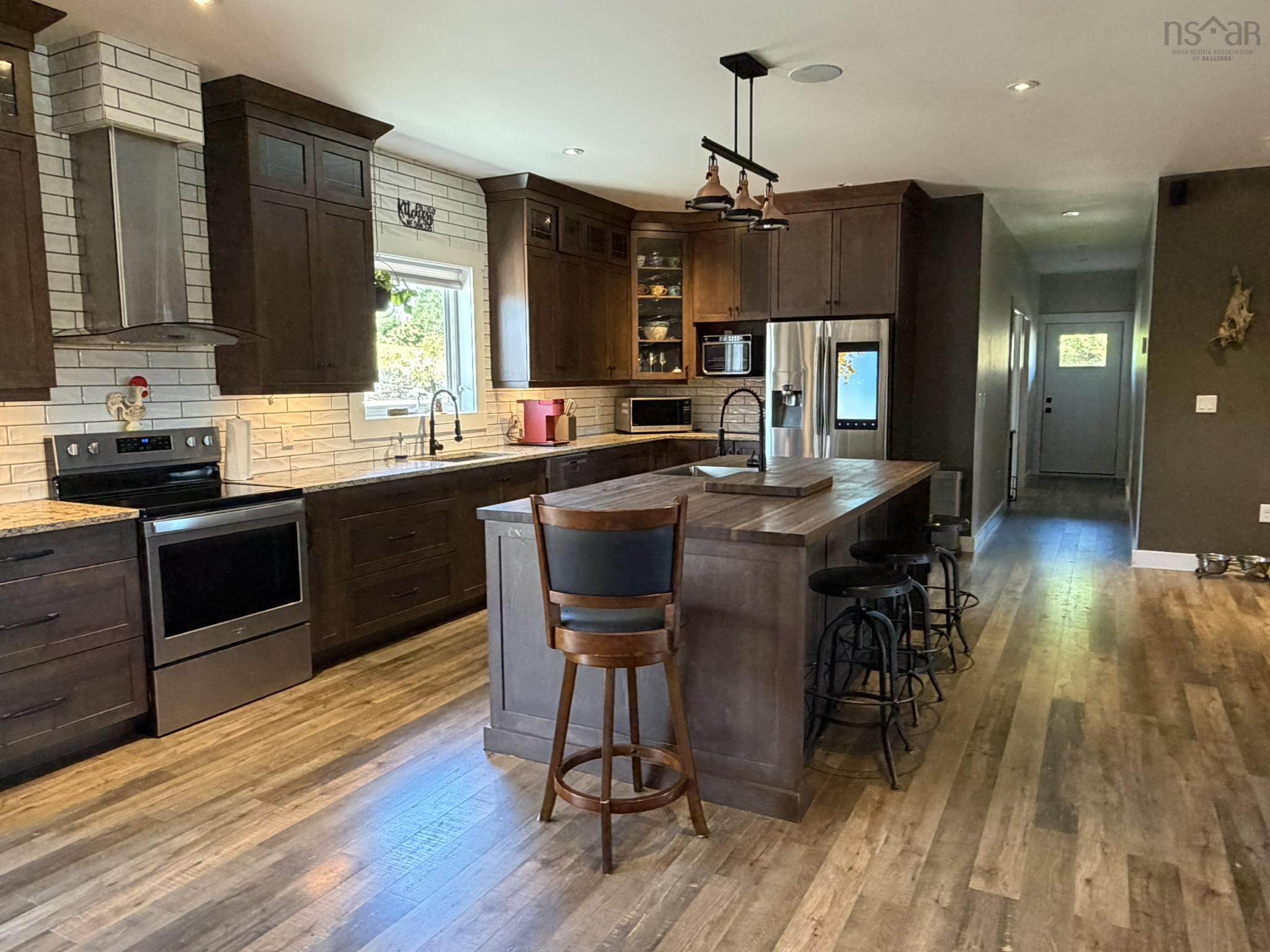 $1,299,000.00: 5645 Highway 7, Head Of Chezzetcook