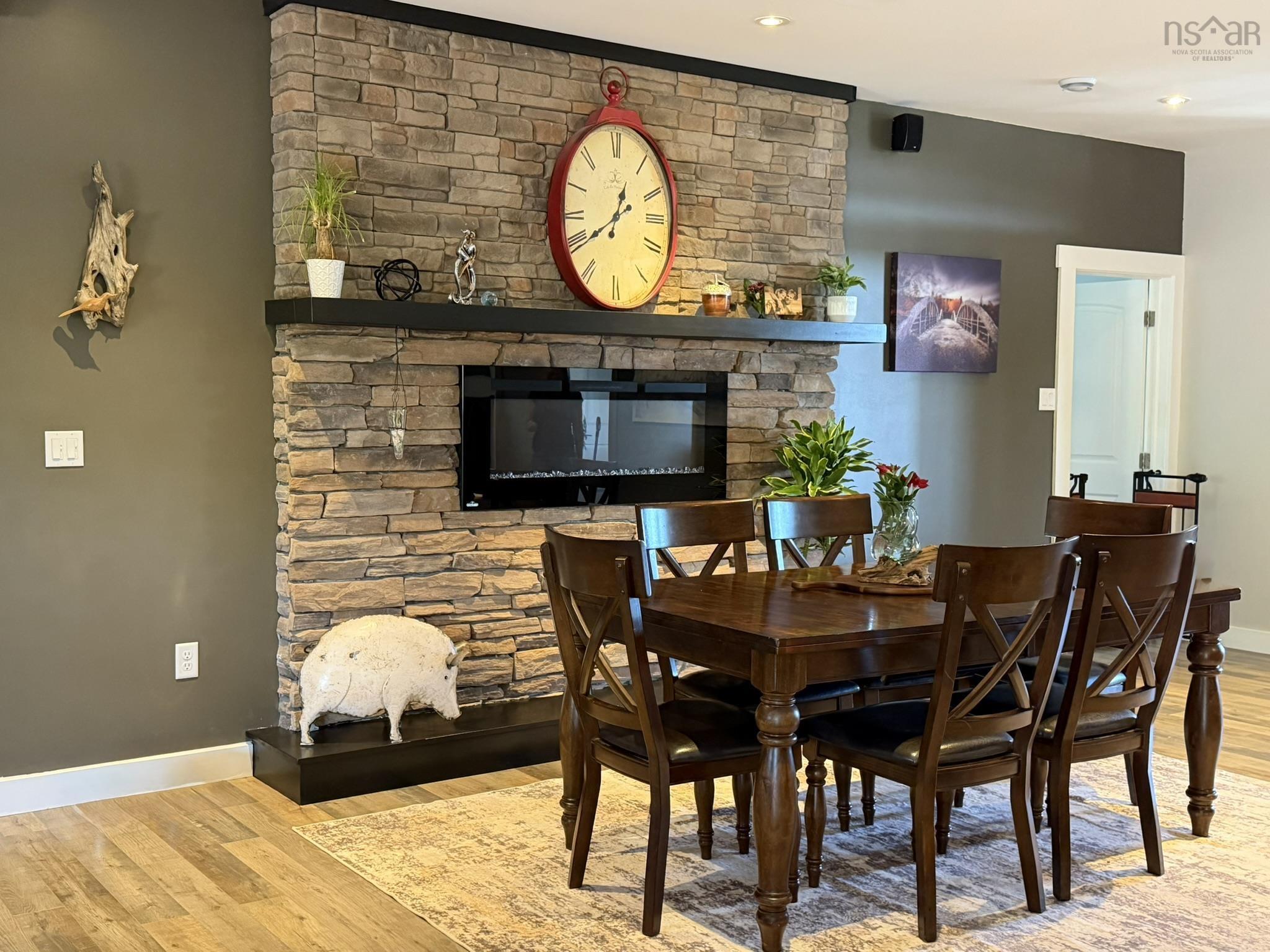 $1,299,000.00: 5645 Highway 7, Head Of Chezzetcook