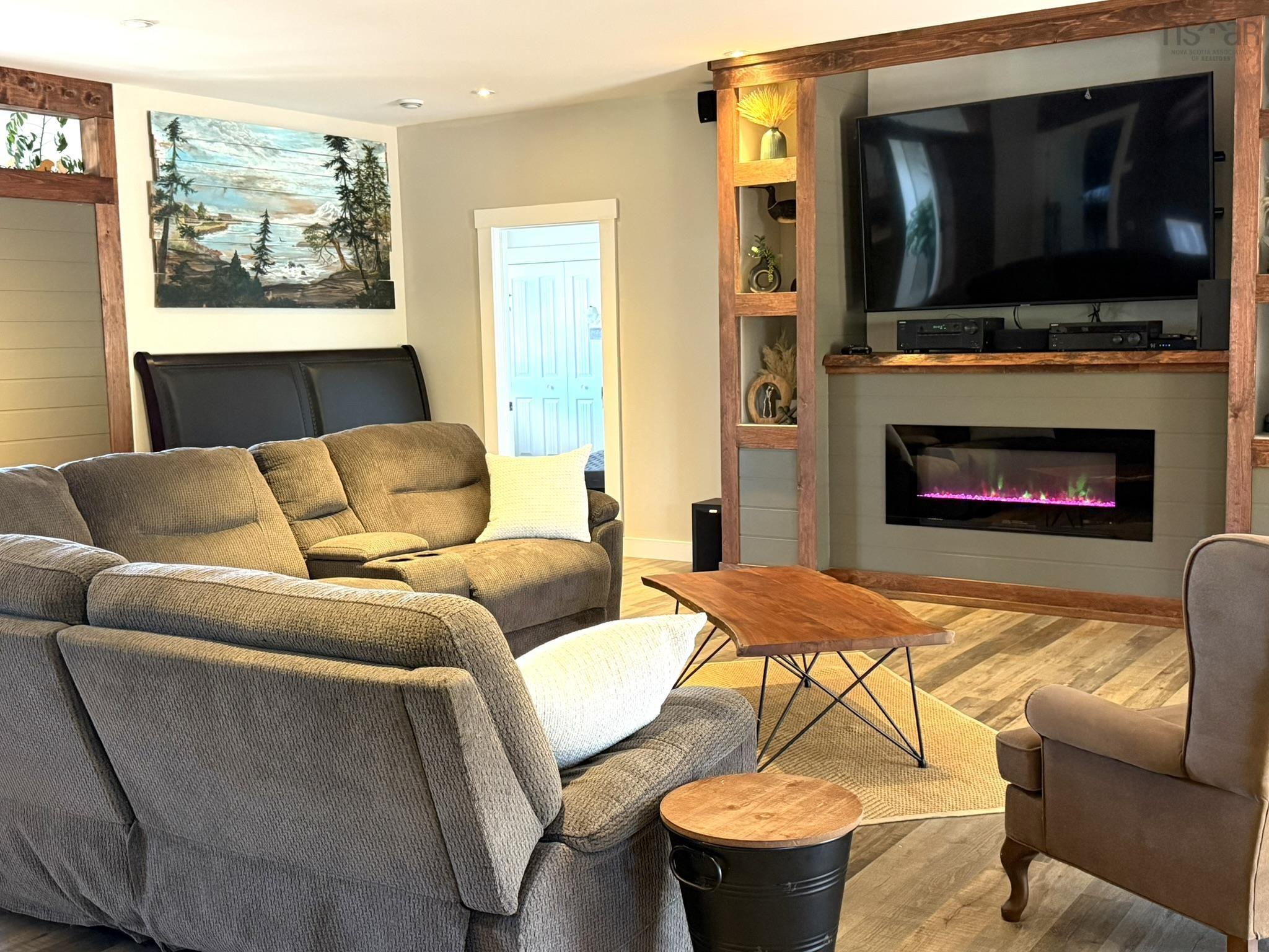 $1,299,000.00: 5645 Highway 7, Head Of Chezzetcook