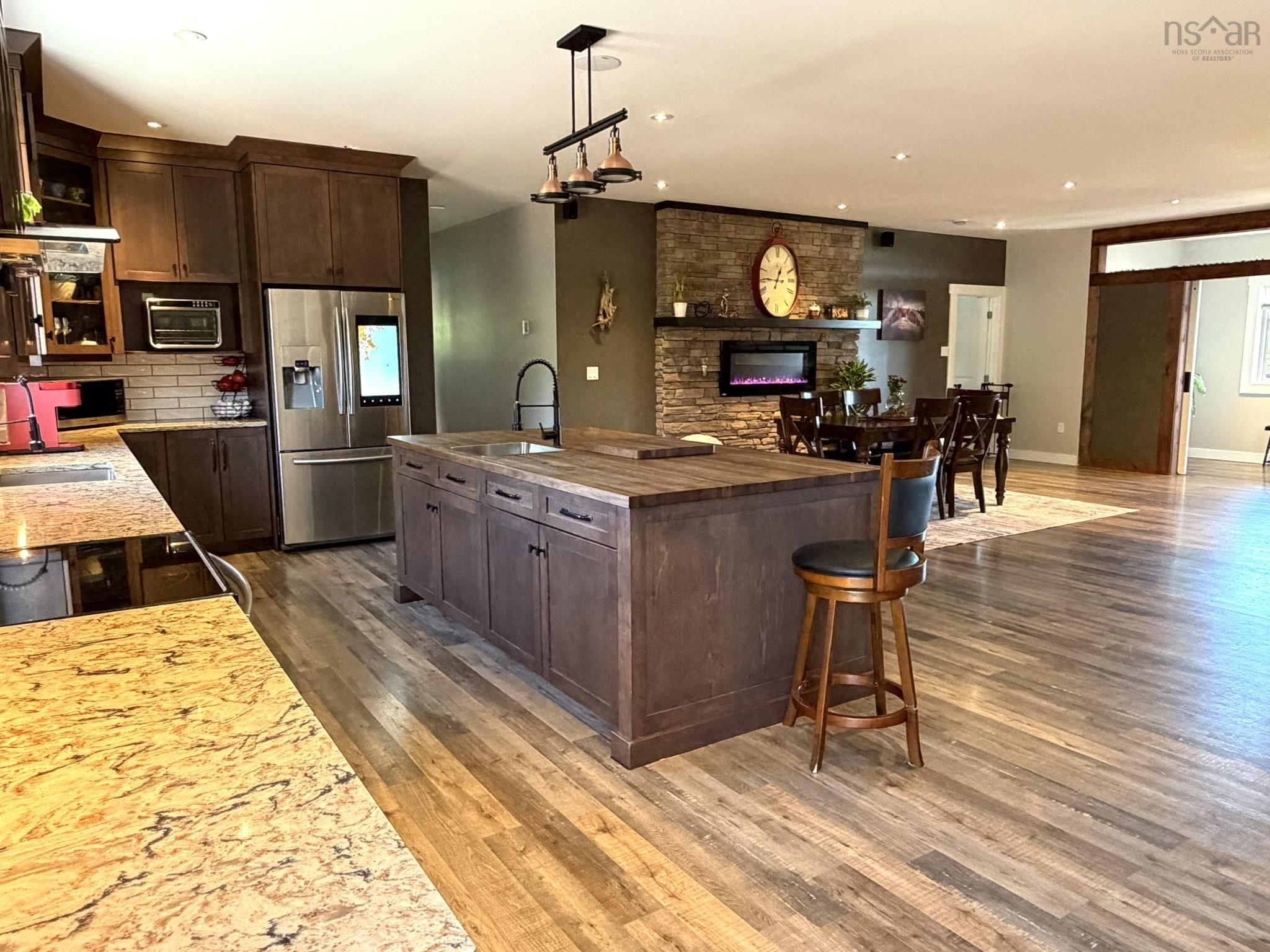 $1,299,000.00: 5645 Highway 7, Head Of Chezzetcook