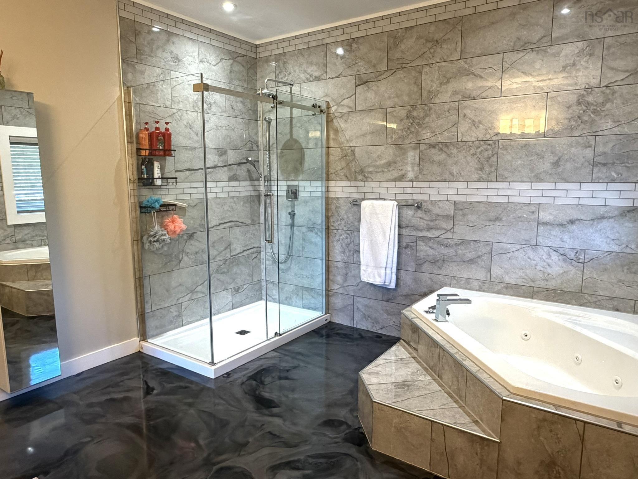 $1,299,000.00: 5645 Highway 7, Head Of Chezzetcook