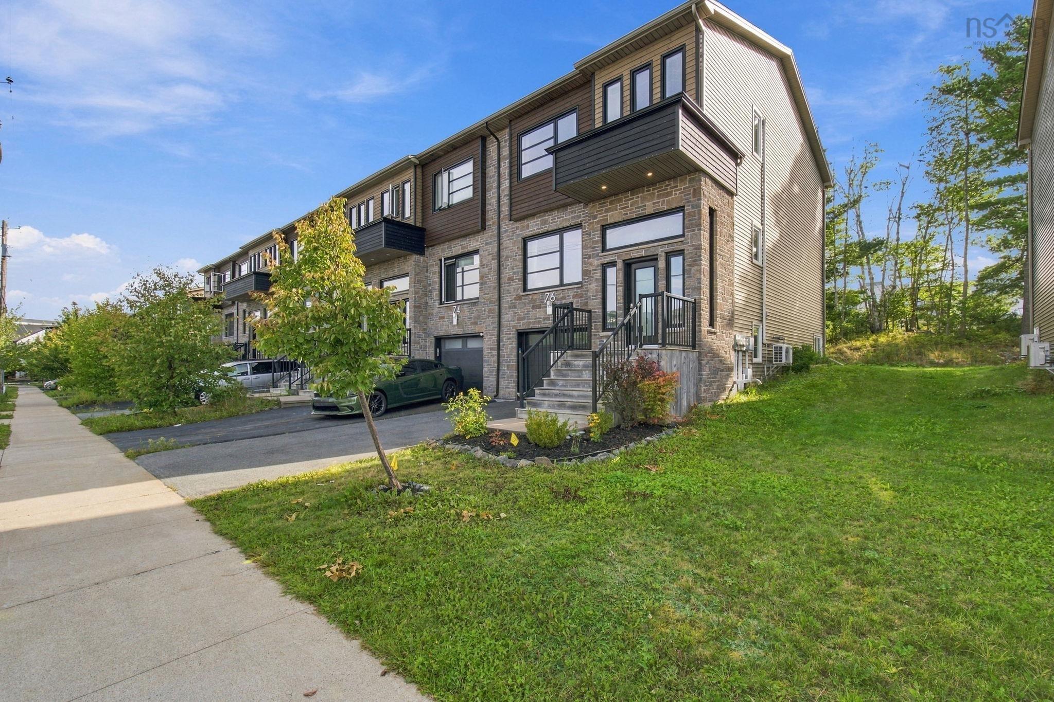 $699,900.00: 76 Tilbury Avenue, West Bedford
