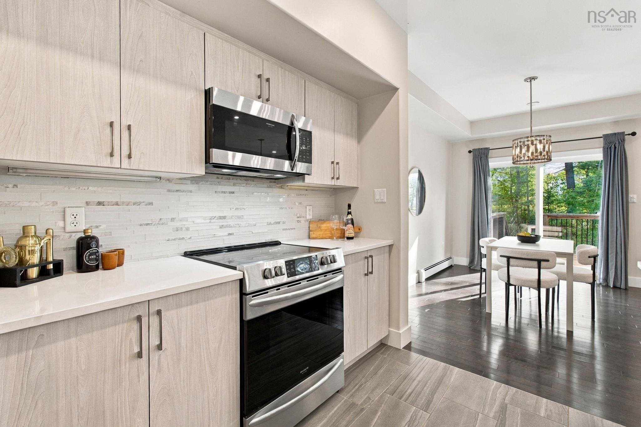 $699,900.00: 76 Tilbury Avenue, West Bedford