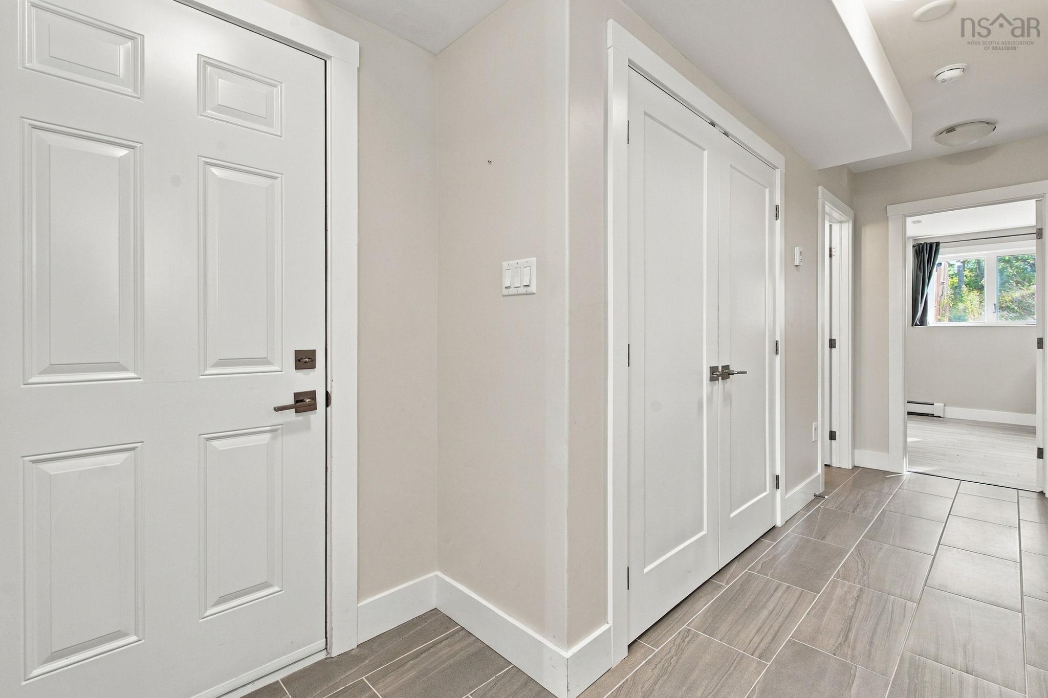 $699,900.00: 76 Tilbury Avenue, West Bedford