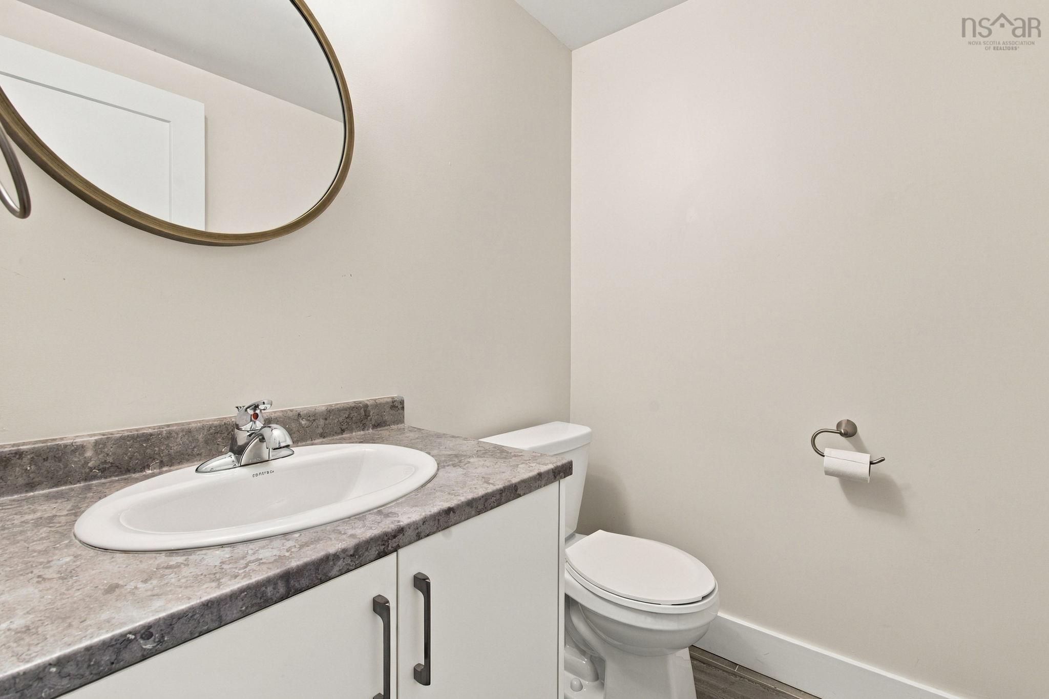 $699,900.00: 76 Tilbury Avenue, West Bedford