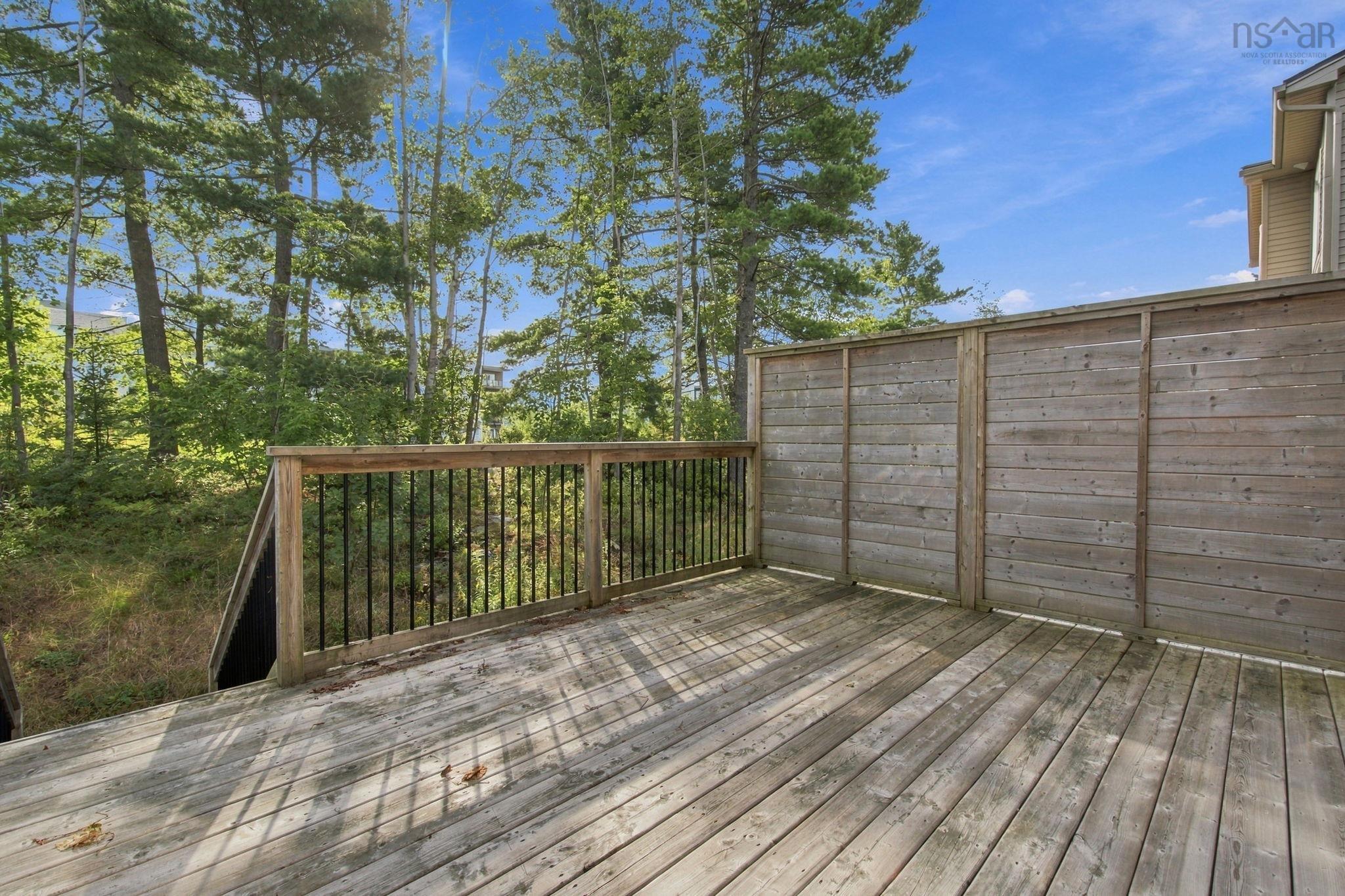 $699,900.00: 76 Tilbury Avenue, West Bedford