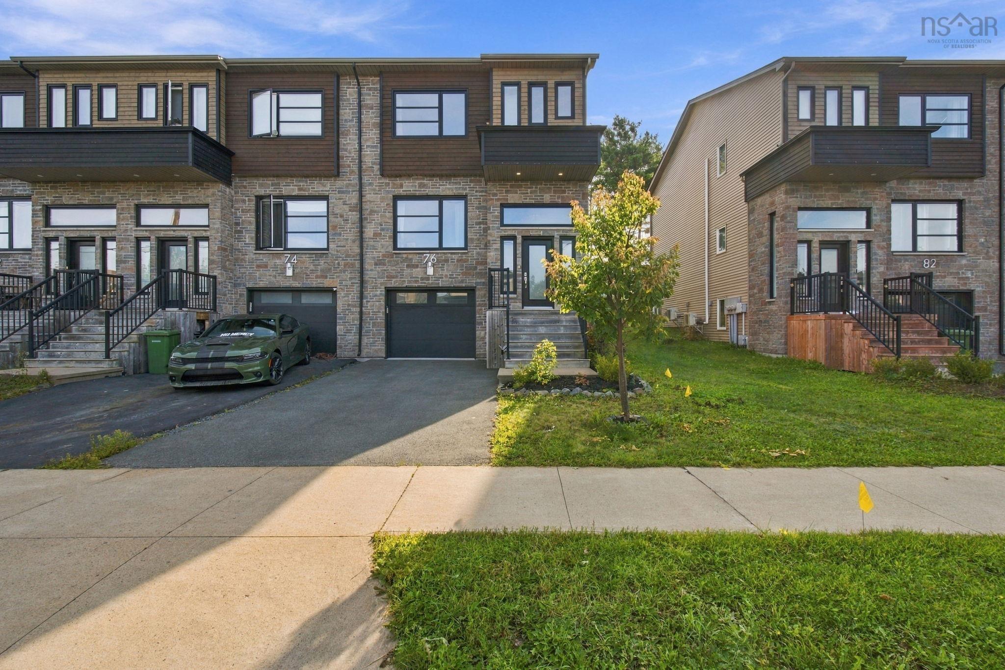 $699,900.00: 76 Tilbury Avenue, West Bedford