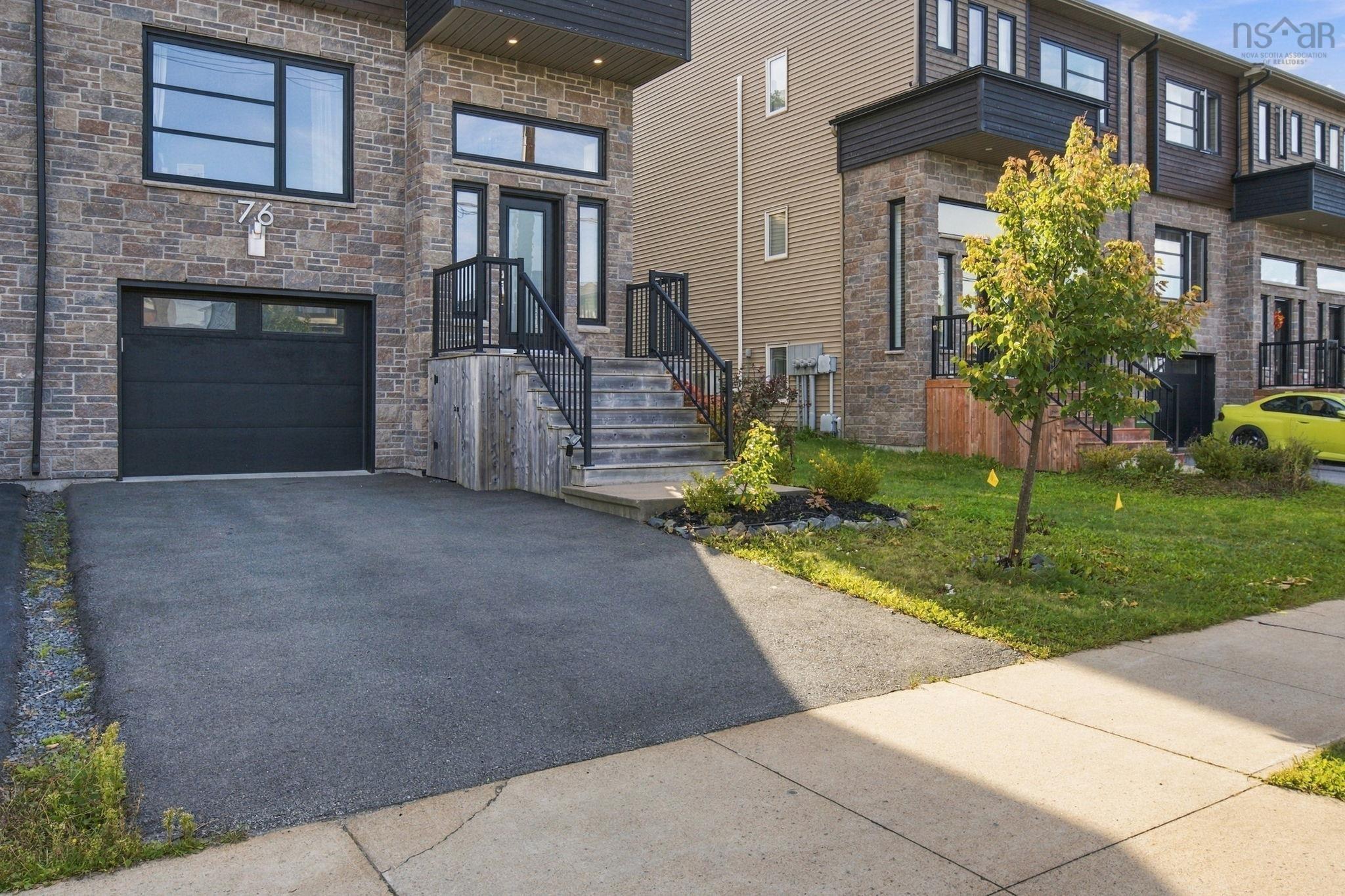 $699,900.00: 76 Tilbury Avenue, West Bedford